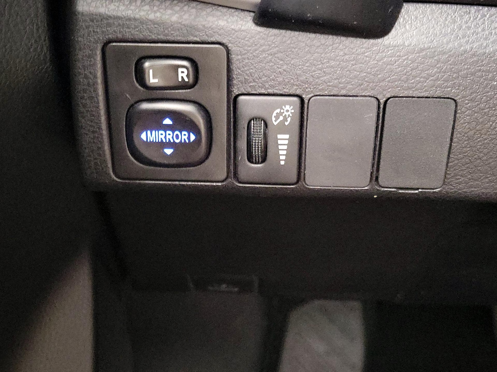 2019 Toyota Corolla LE - Photo 14