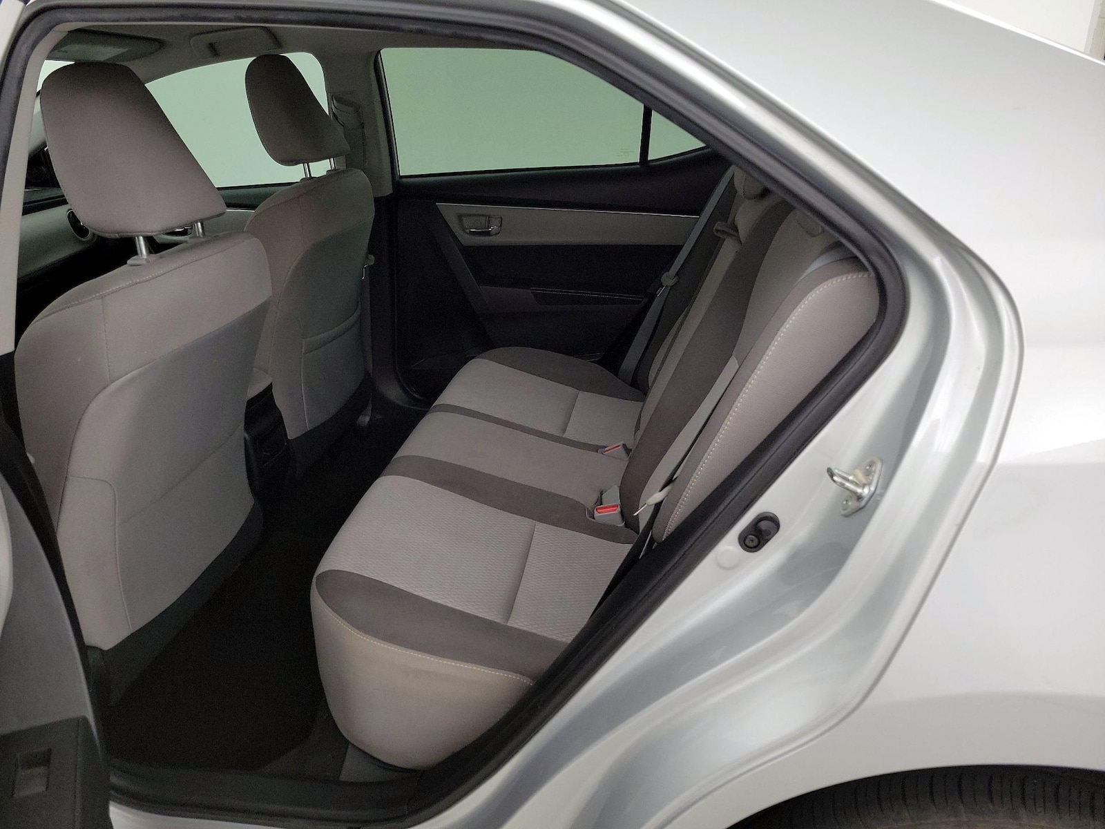 2019 Toyota Corolla LE - Photo 20