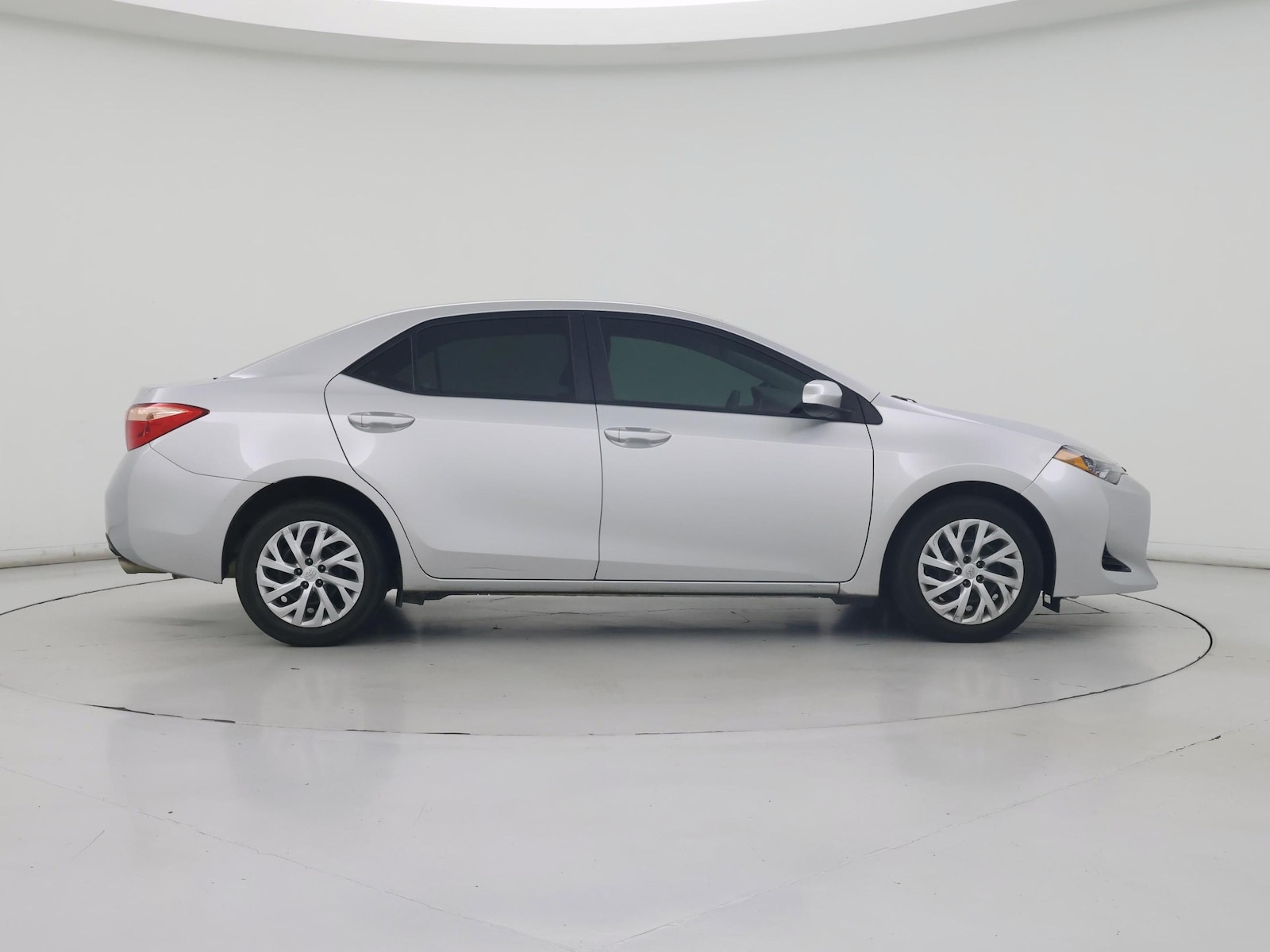 2019 Toyota Corolla LE - Photo 8