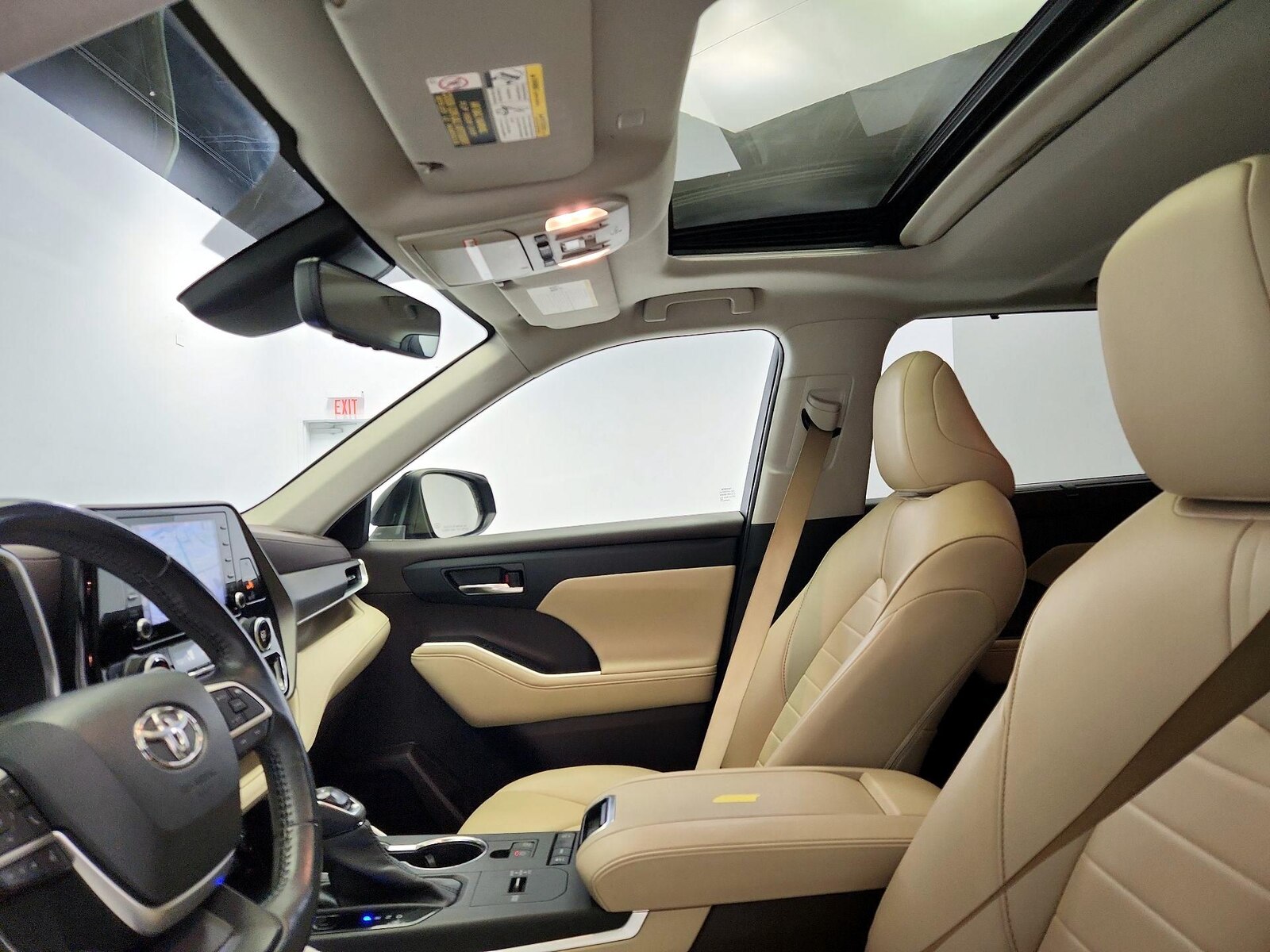 Sunroof(s) & Overhead Airbags