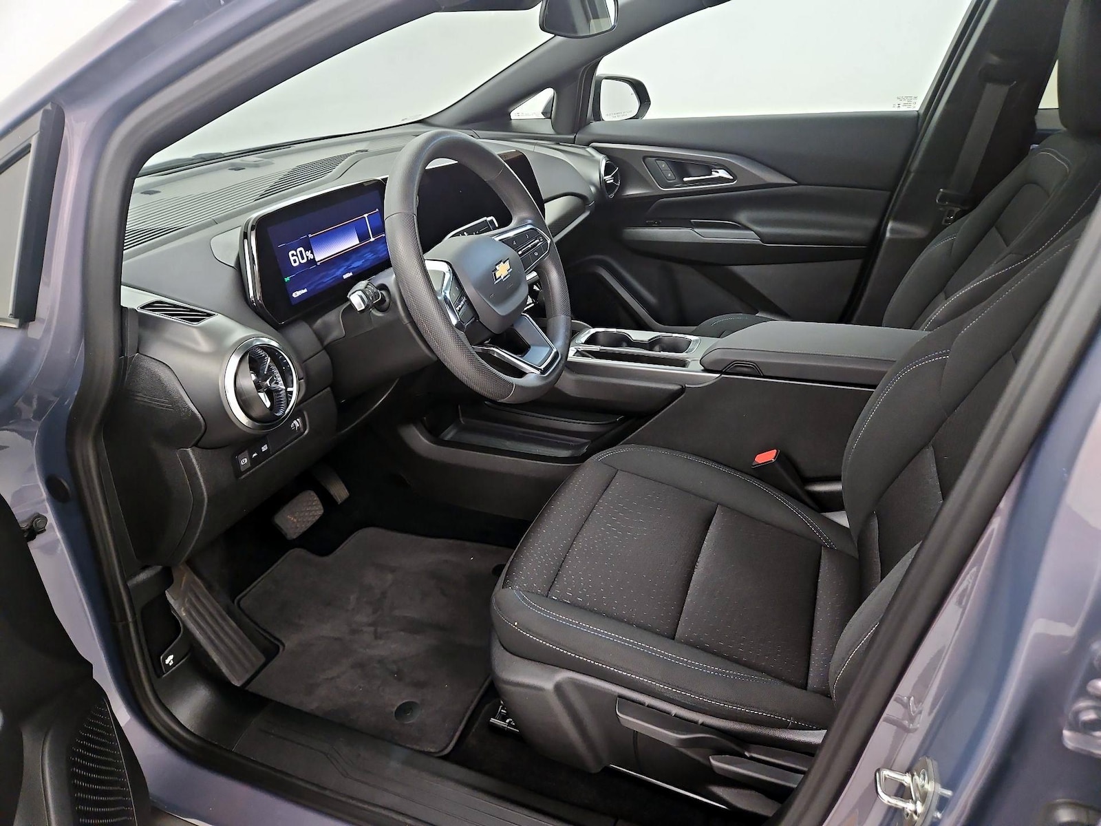 2025 Chevrolet Equinox EV 1LT - Photo 12