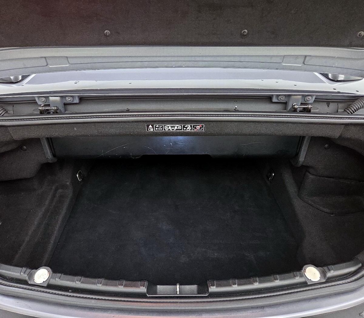 Trunk/Cargo (Seats Up)