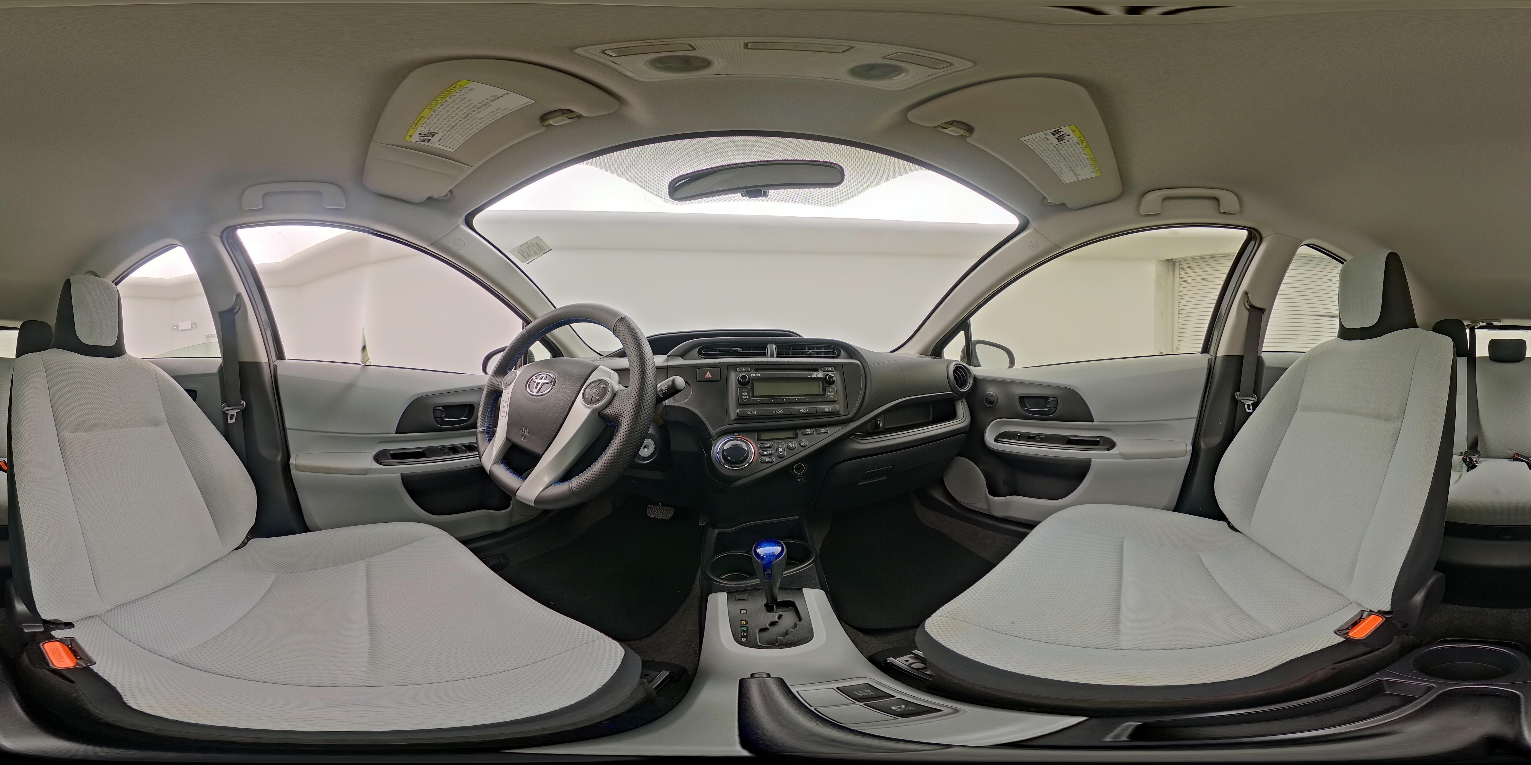 2014 Toyota Prius c One - Photo 23