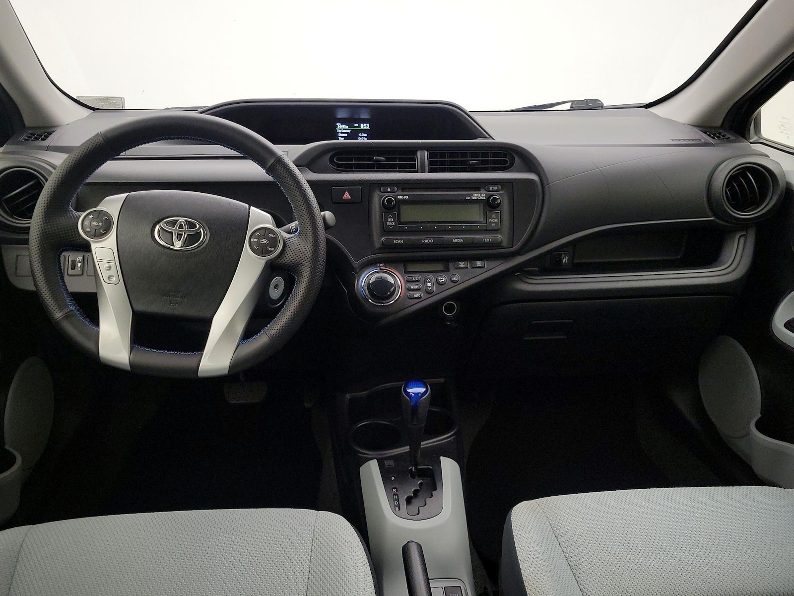 2014 Toyota Prius c One - Photo 10