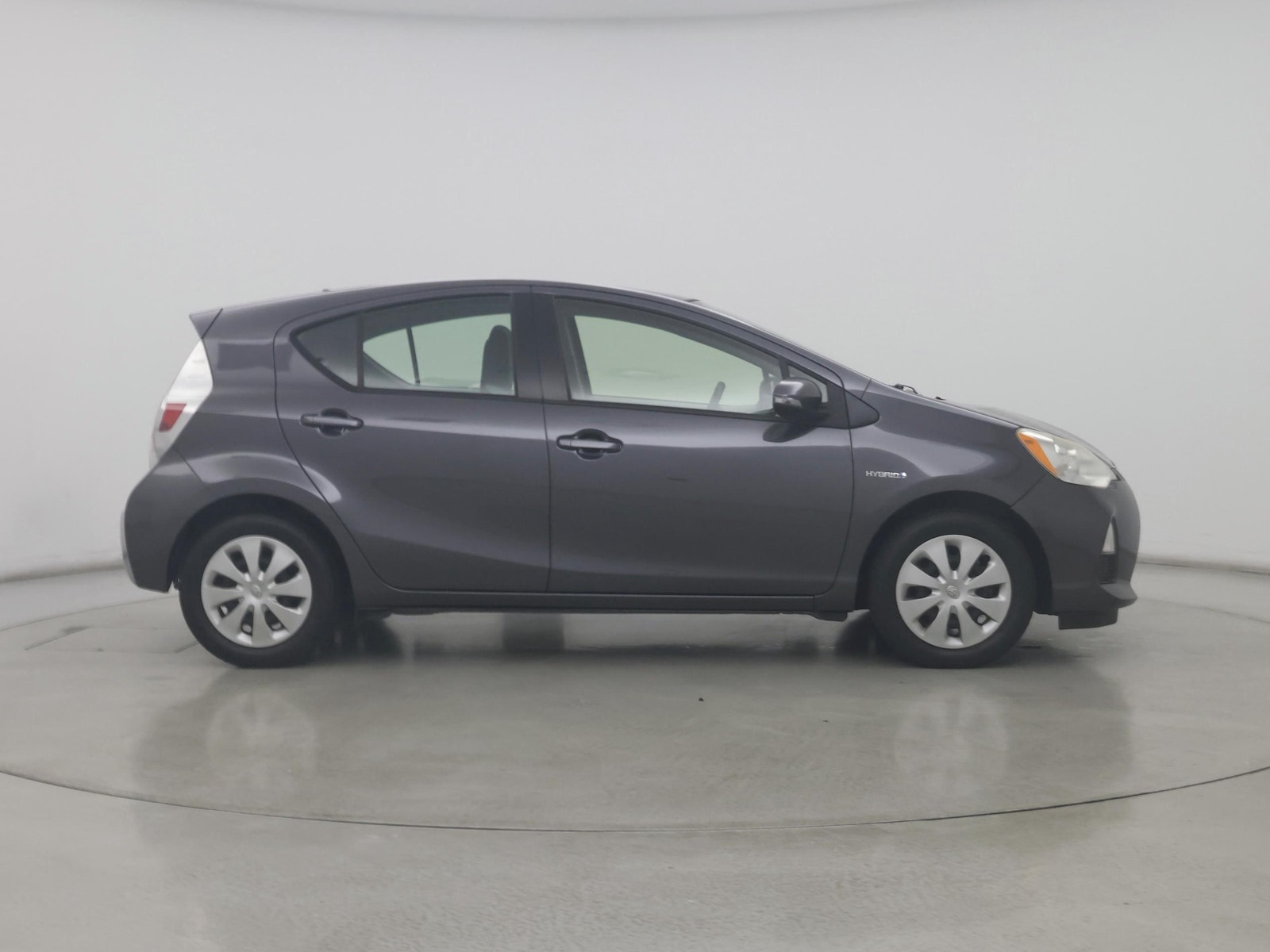2014 Toyota Prius c One - Photo 8