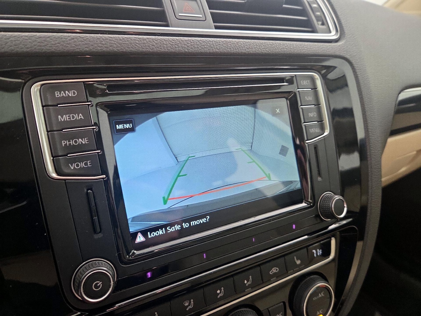 2017 Volkswagen Jetta SEL - Photo 16