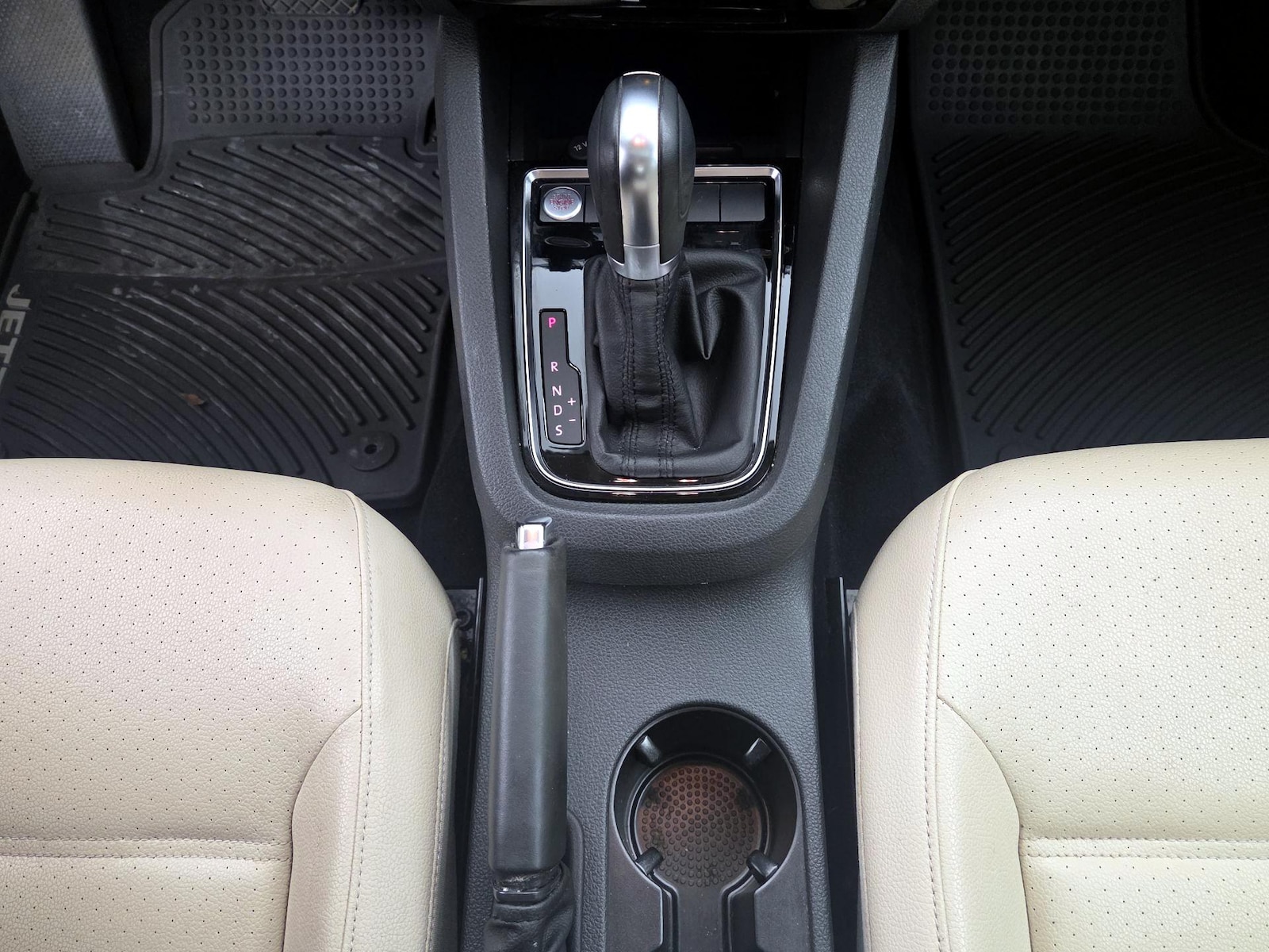 2017 Volkswagen Jetta SEL - Photo 19
