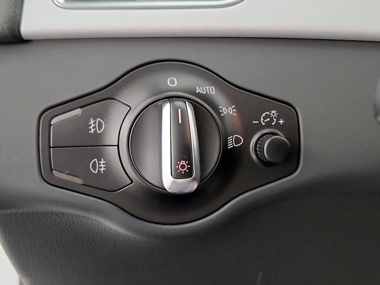 2016 Audi A4 Premium - Photo 14