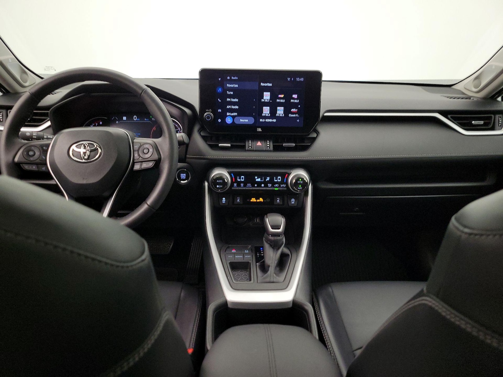 2023 Toyota RAV4 XLE Premium - Photo 10