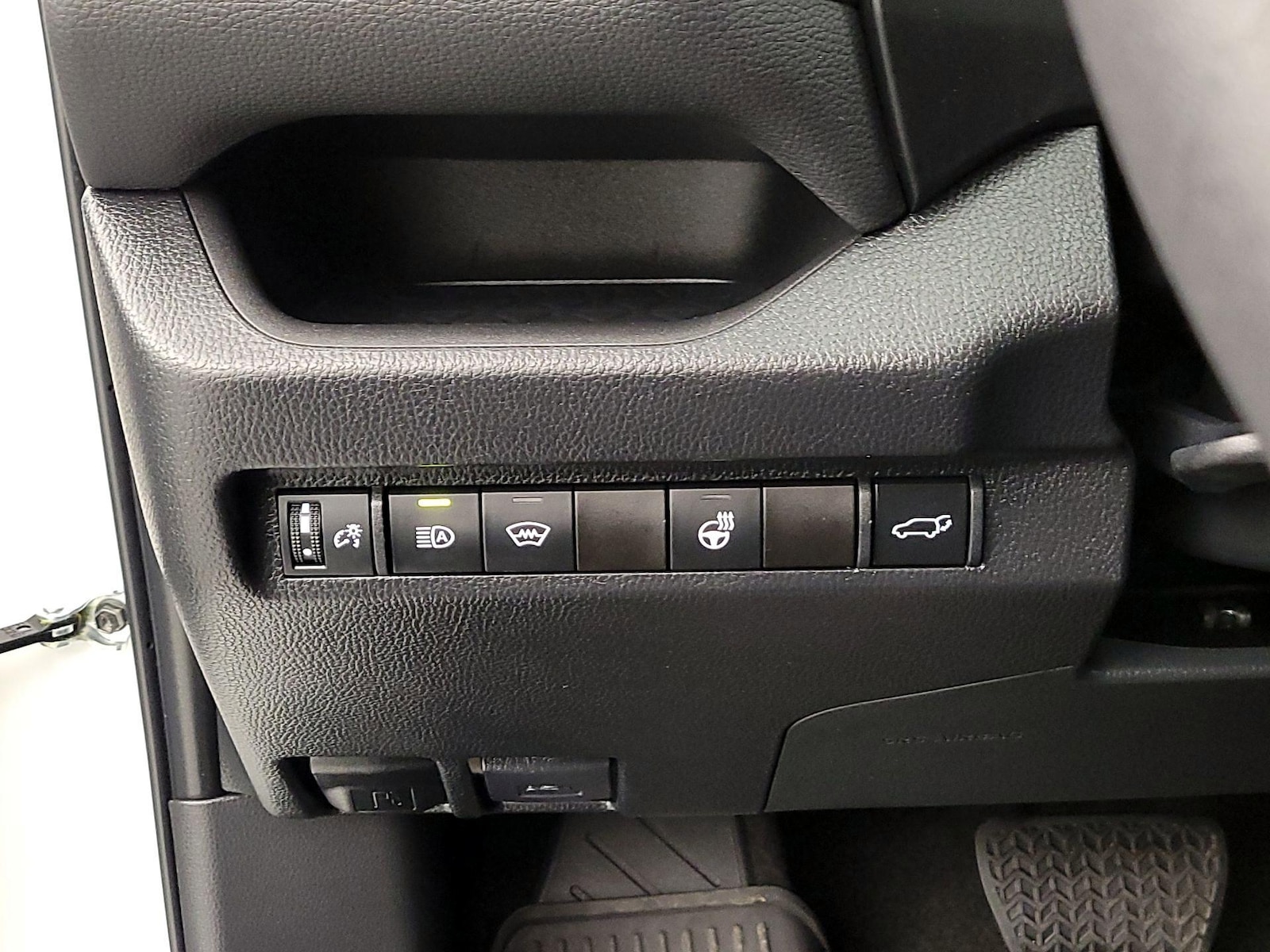 2023 Toyota RAV4 XLE Premium - Photo 14