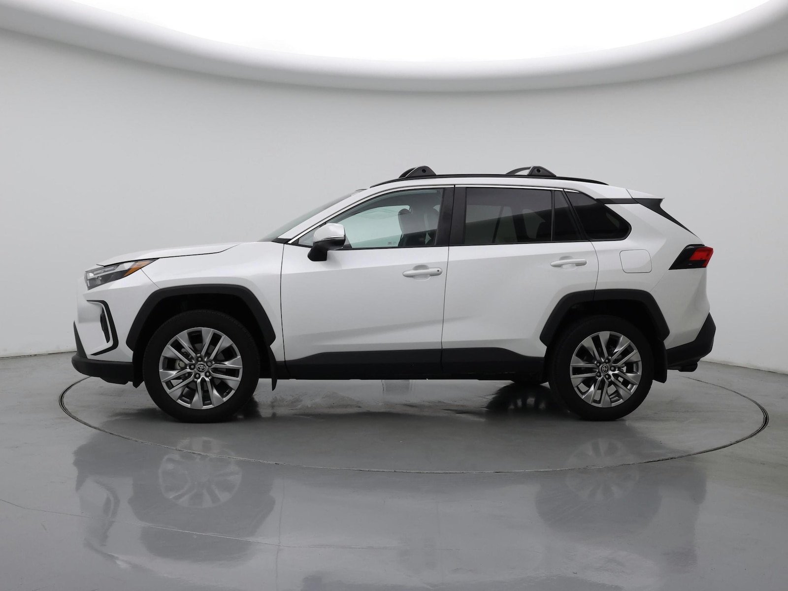 2023 Toyota RAV4 XLE Premium - Photo 4