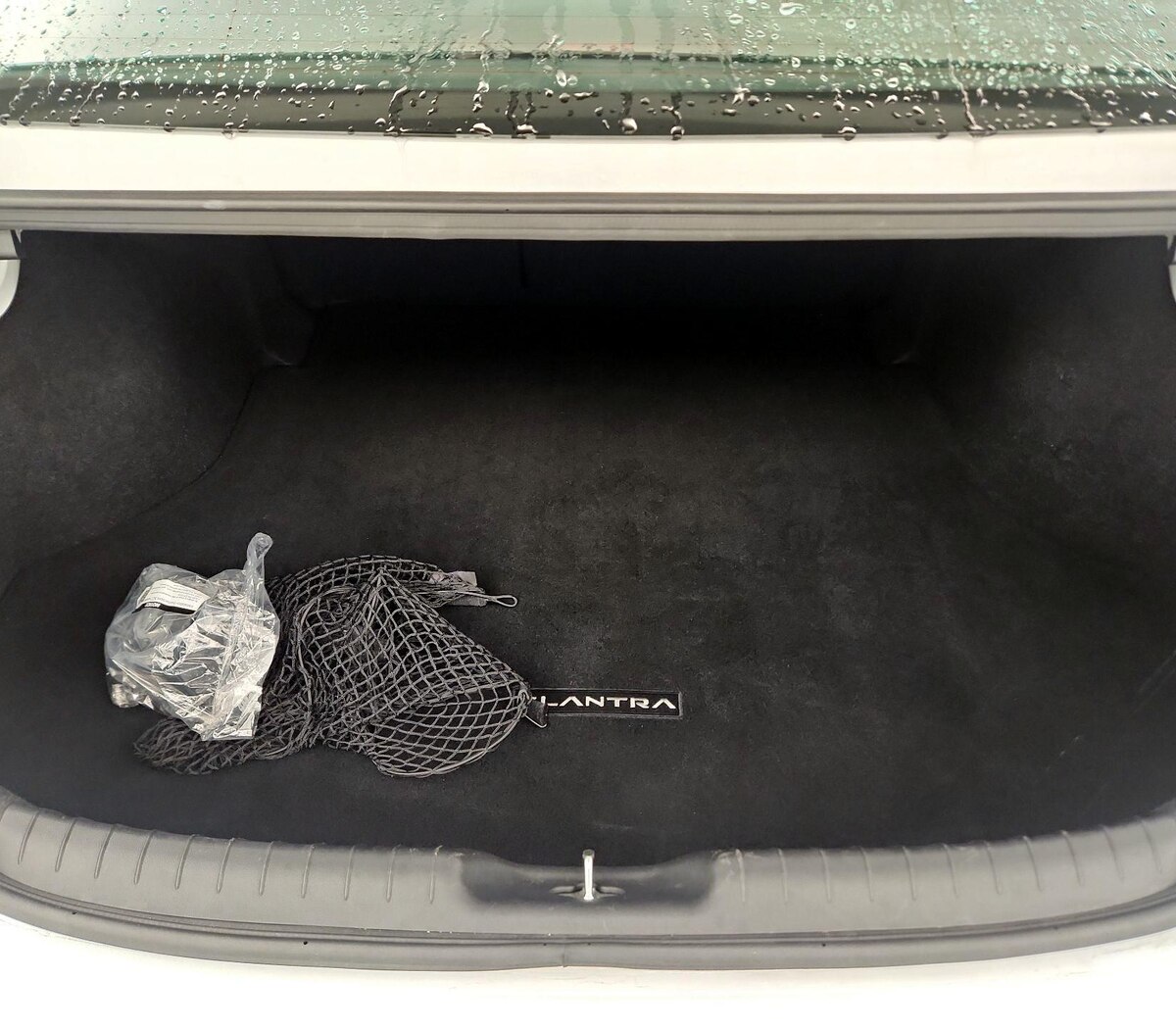 Trunk/Cargo (Seats Up)