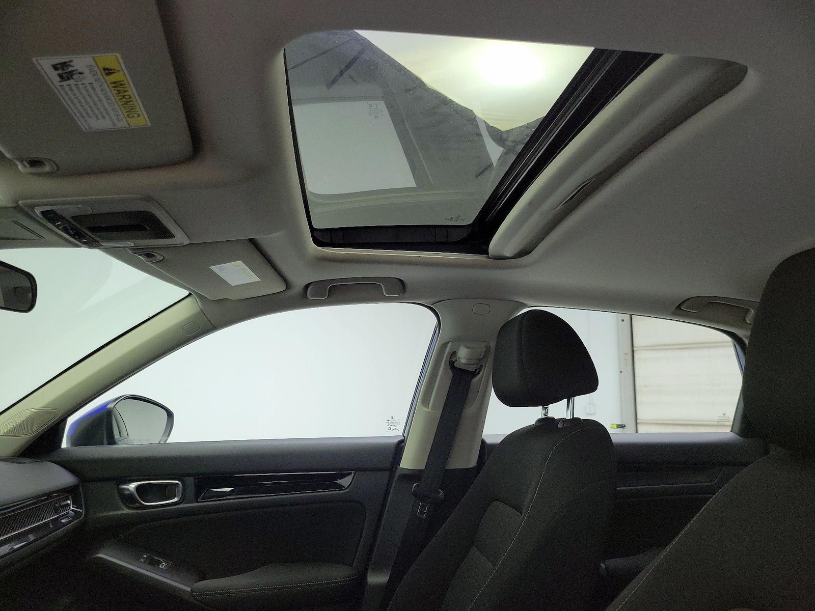 Sunroof(s) & Overhead Airbags