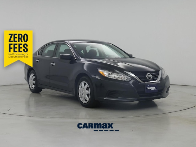 Blue 2018 Nissan Altima Sedan Front-Wheel Drive Automatic