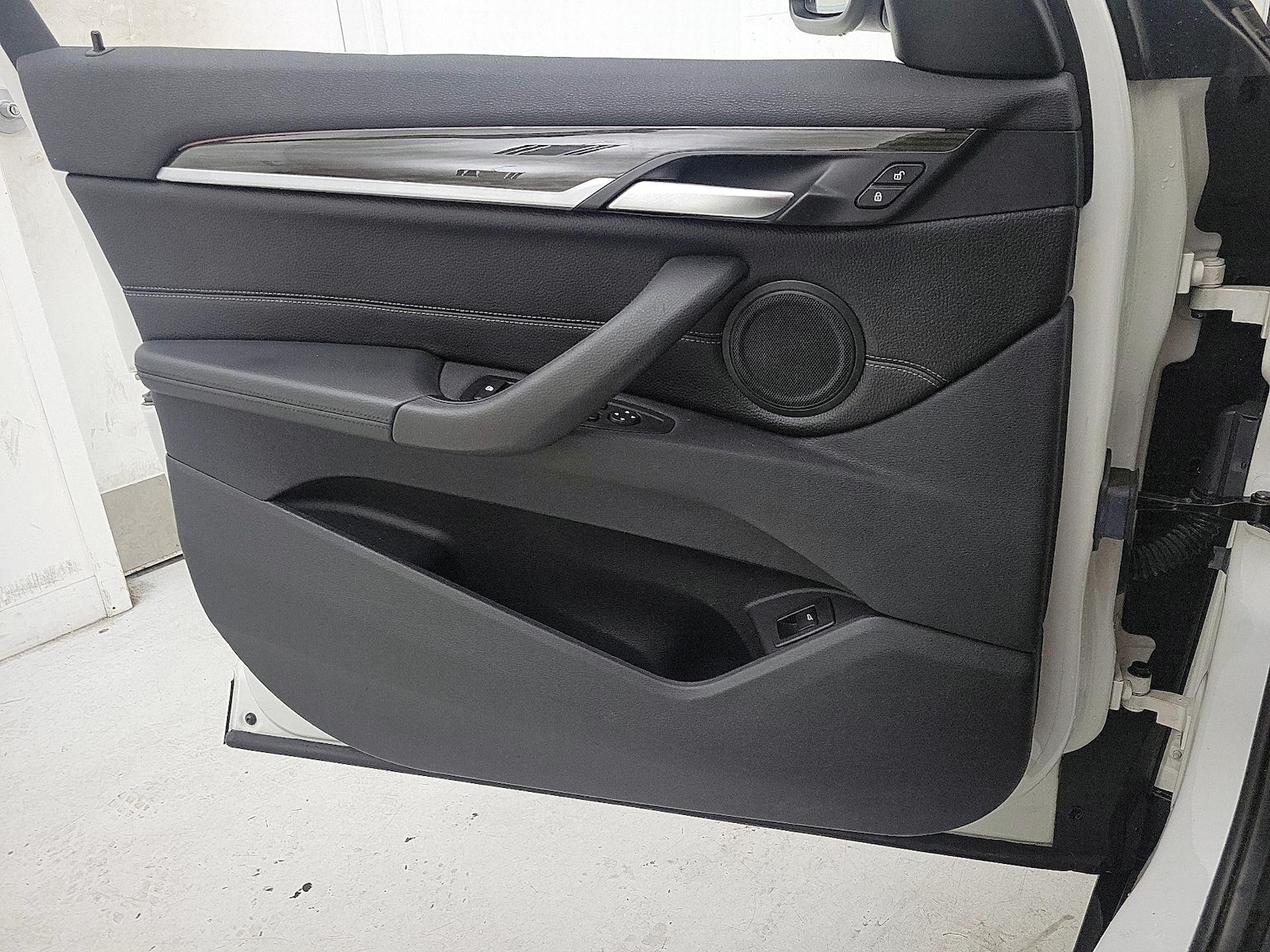 2017 BMW X1 28i - Photo 13
