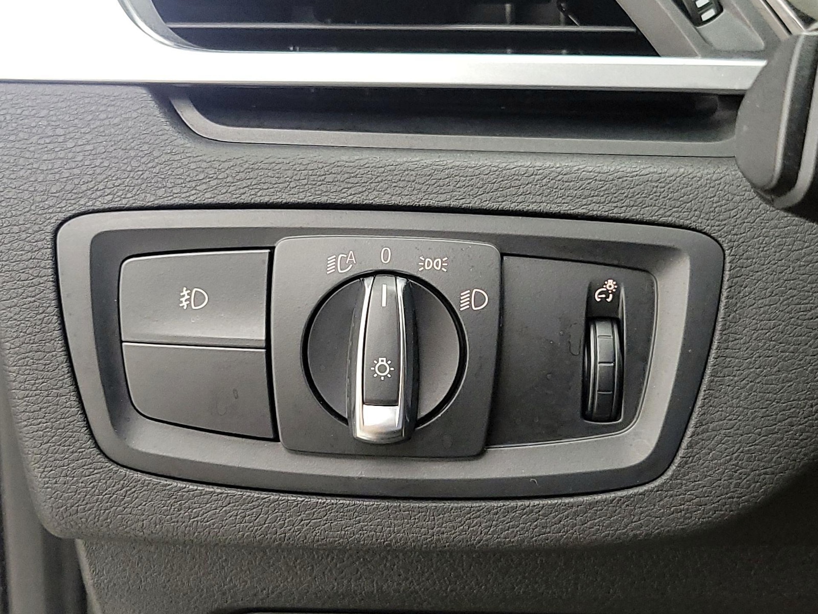2017 BMW X1 28i - Photo 14