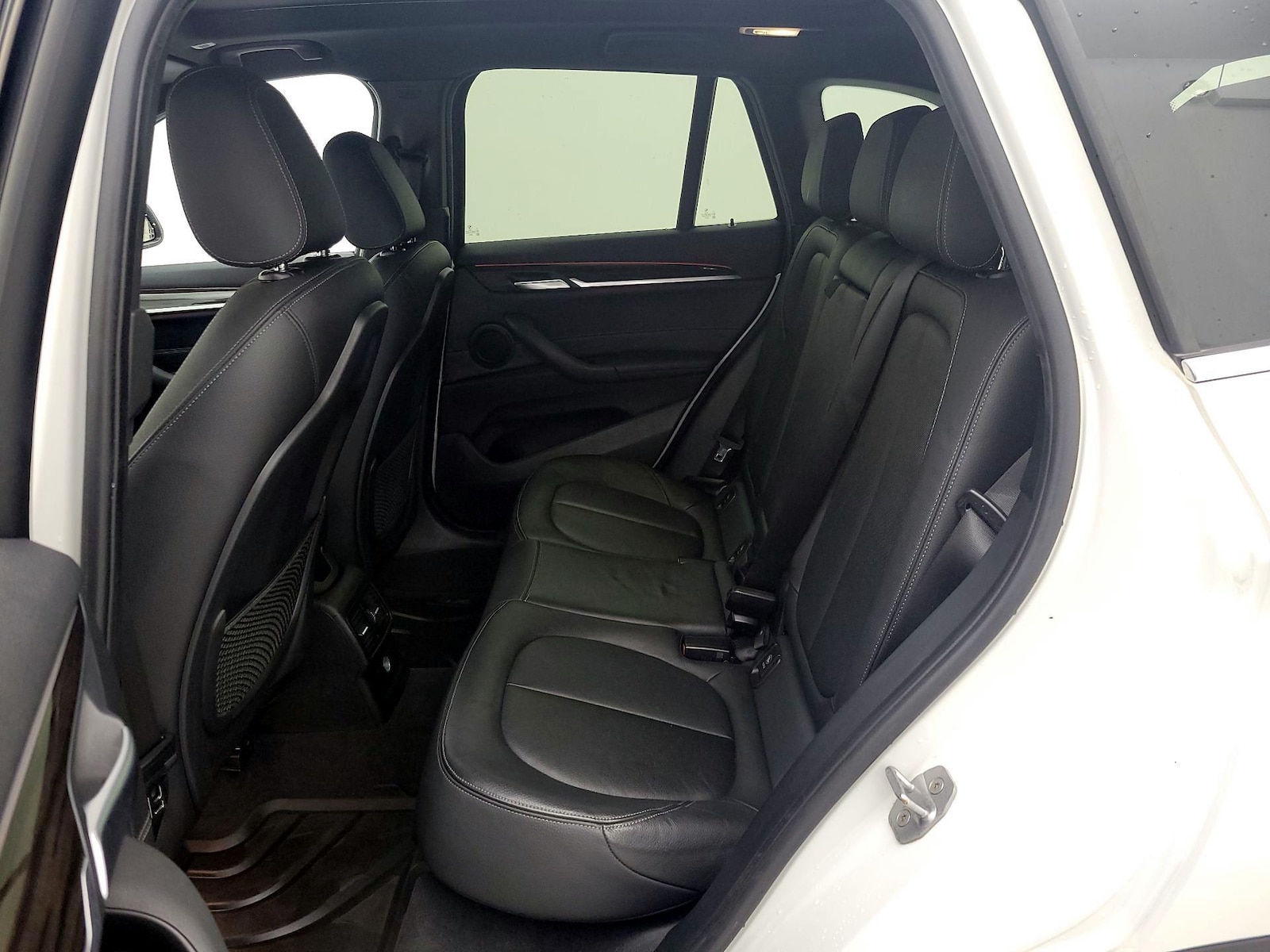 2017 BMW X1 28i - Photo 21