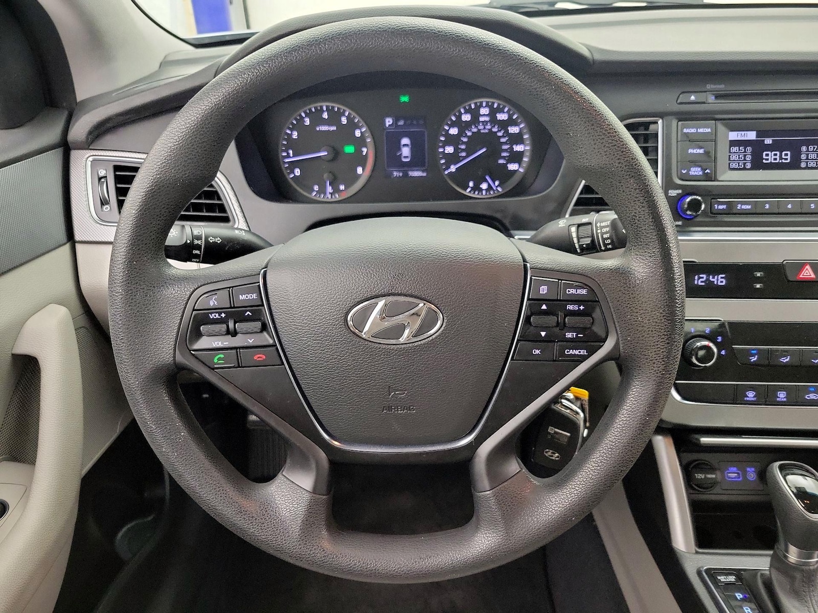 2017 Hyundai Sonata SE - Photo 11