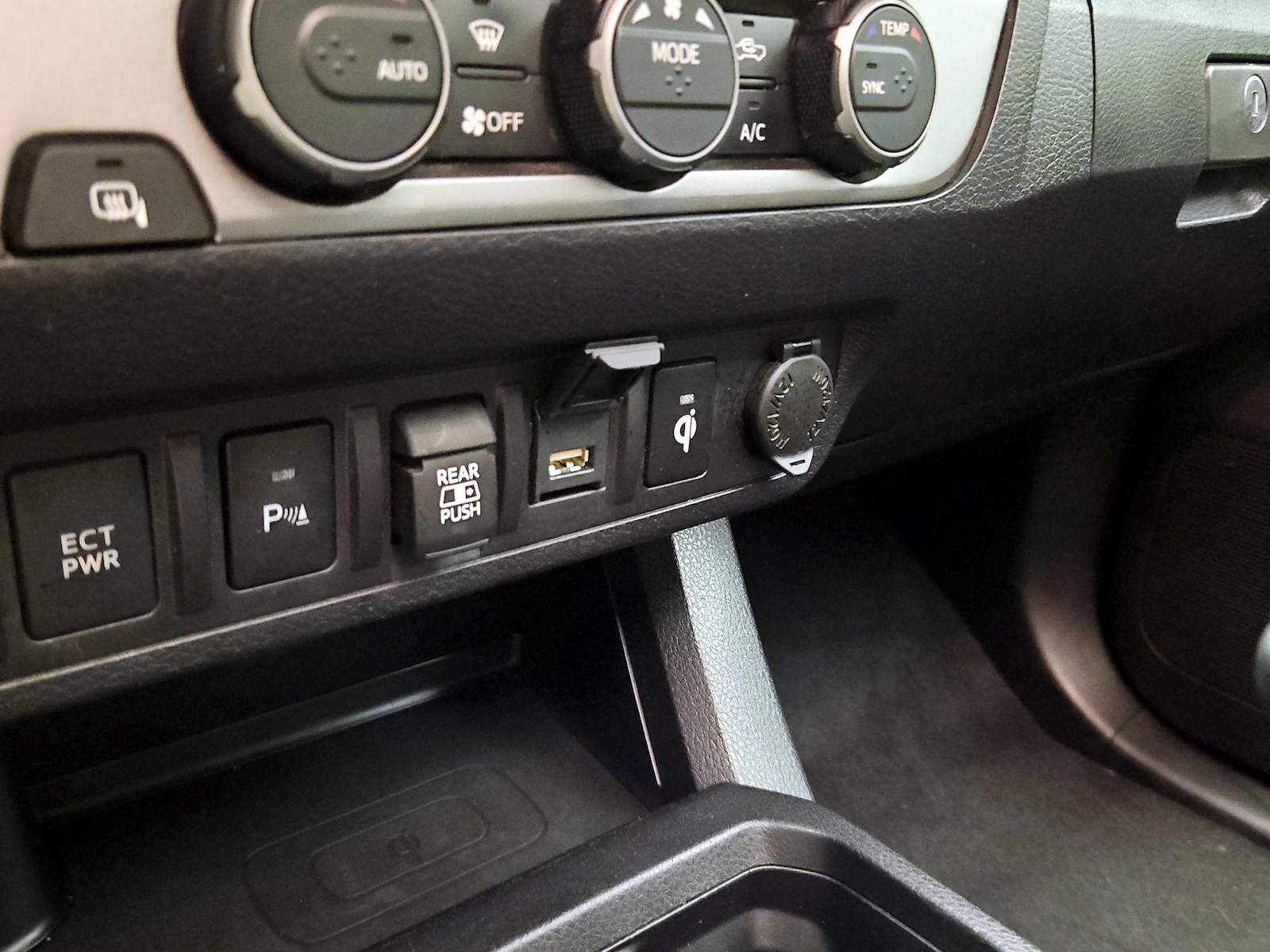 2023 Toyota Tacoma Limited - Photo 20