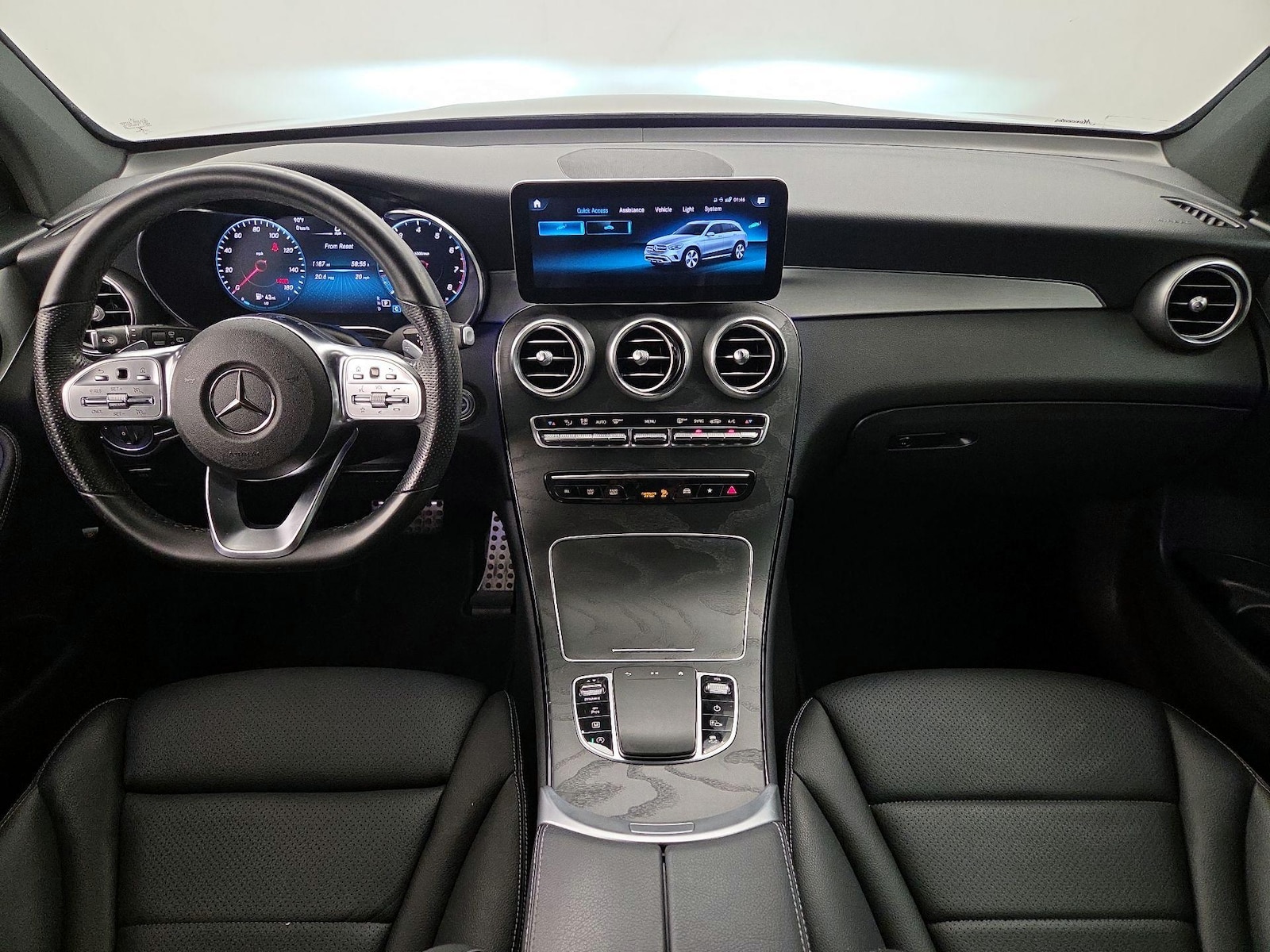 2022 Mercedes-Benz GLC GLC300 - Photo 10