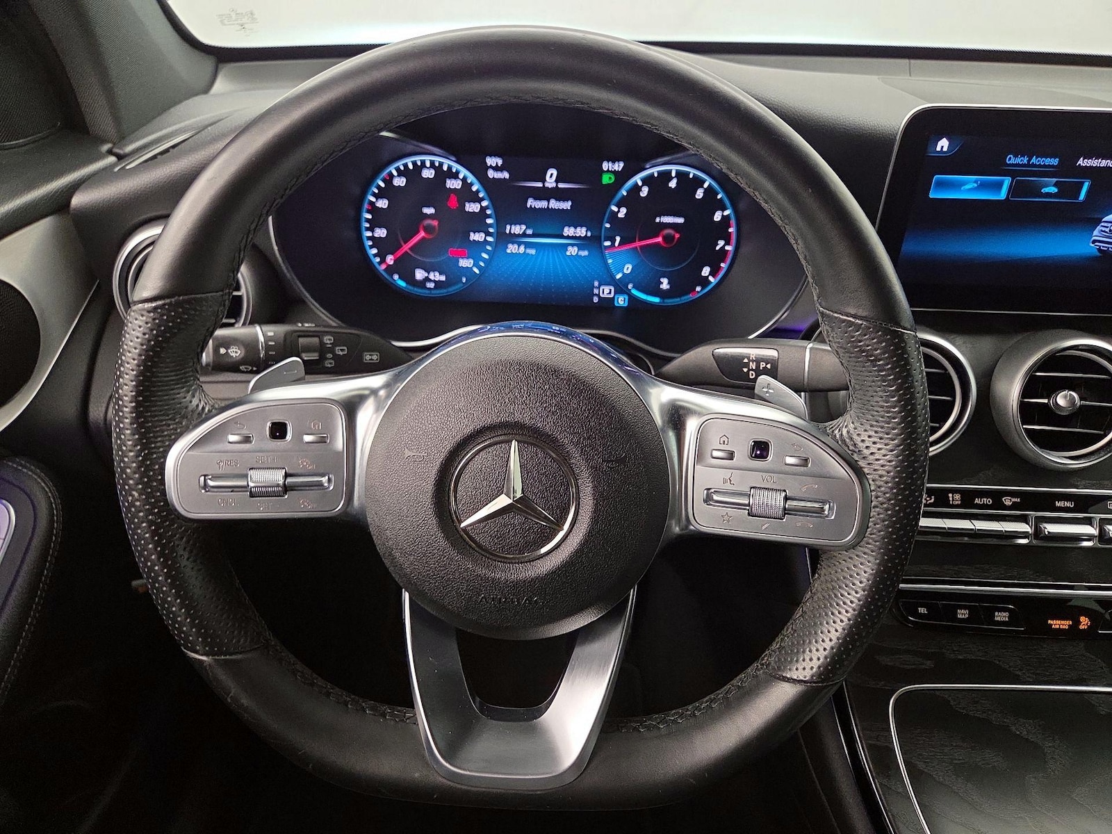2022 Mercedes-Benz GLC GLC300 - Photo 11