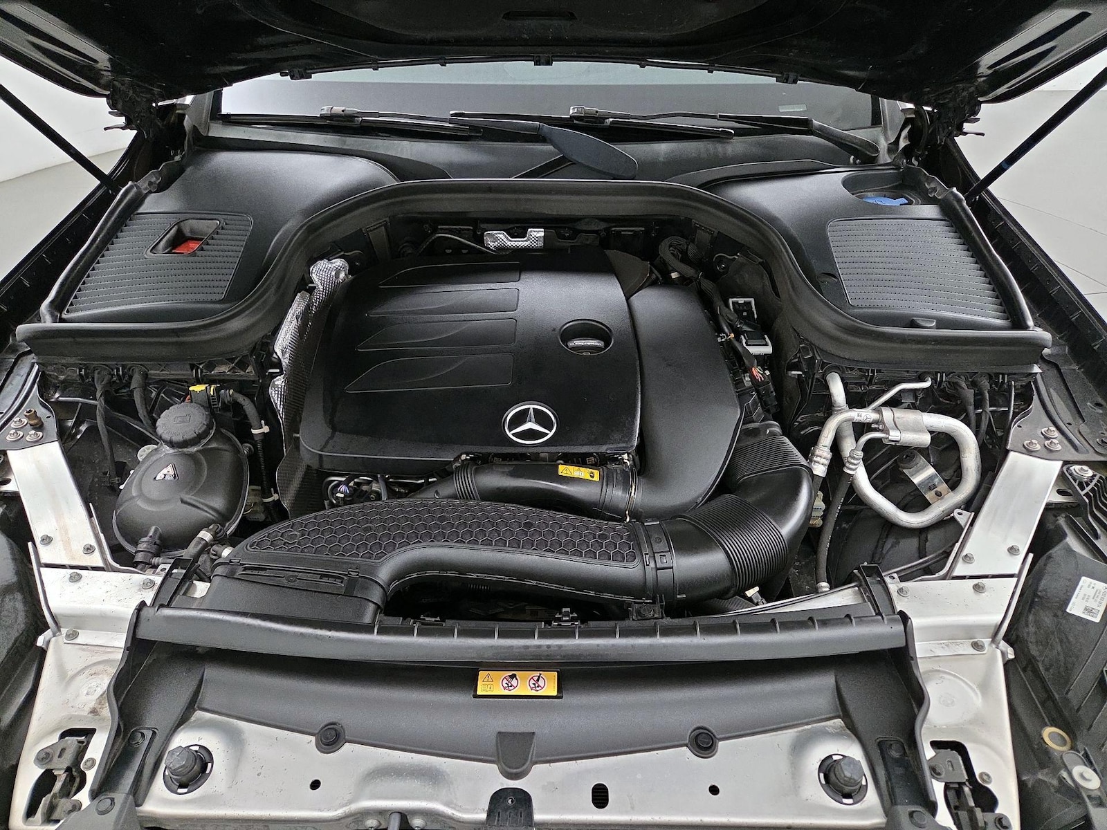 2022 Mercedes-Benz GLC GLC300 - Photo 23