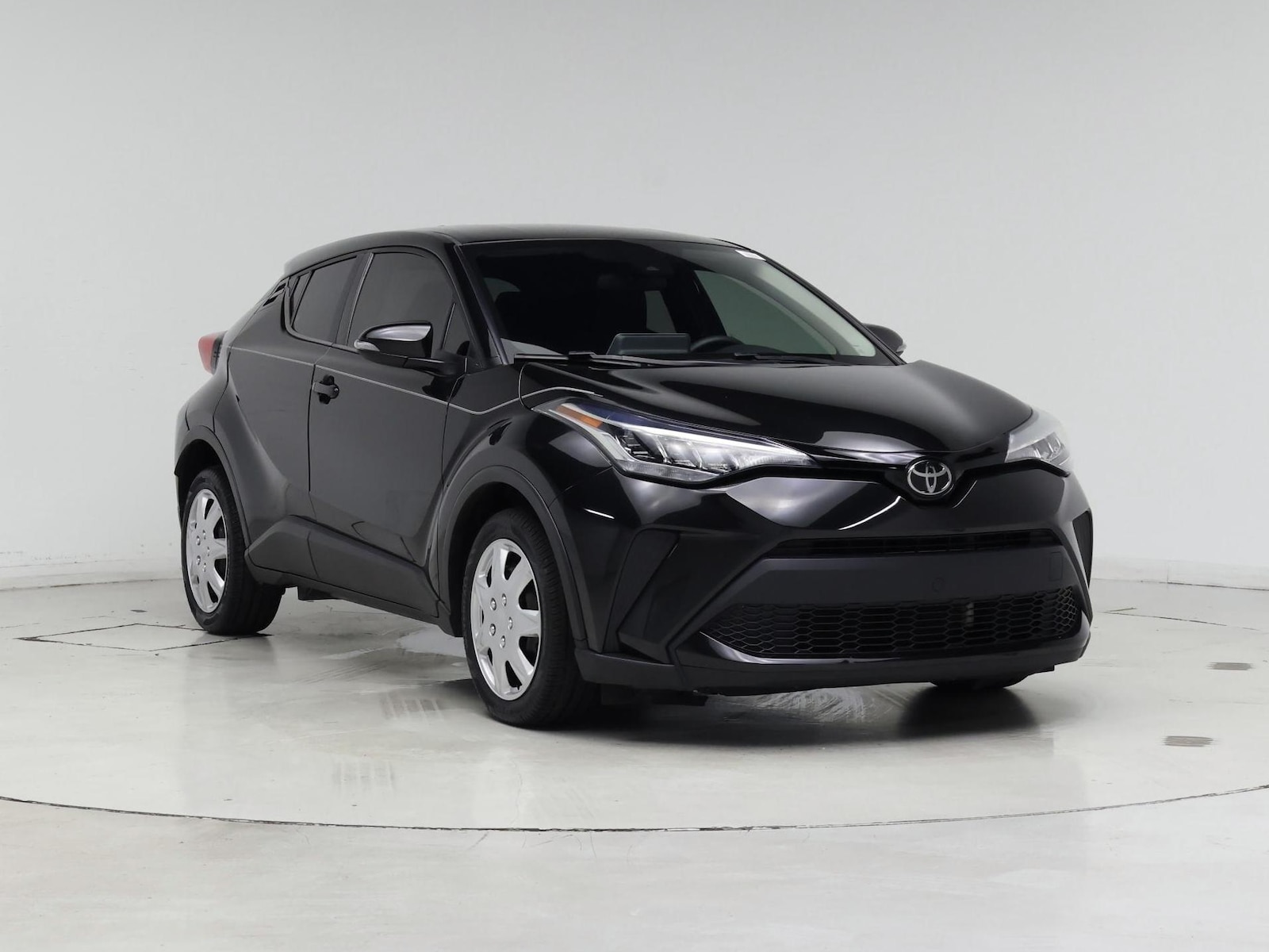 2020 Toyota C-HR LE - Photo 2