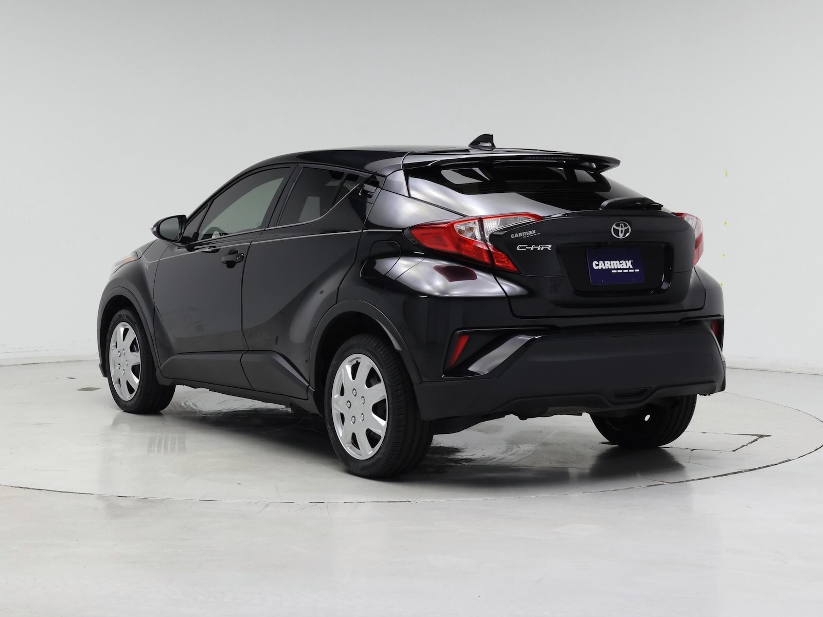 2020 Toyota C-HR LE - Photo 3