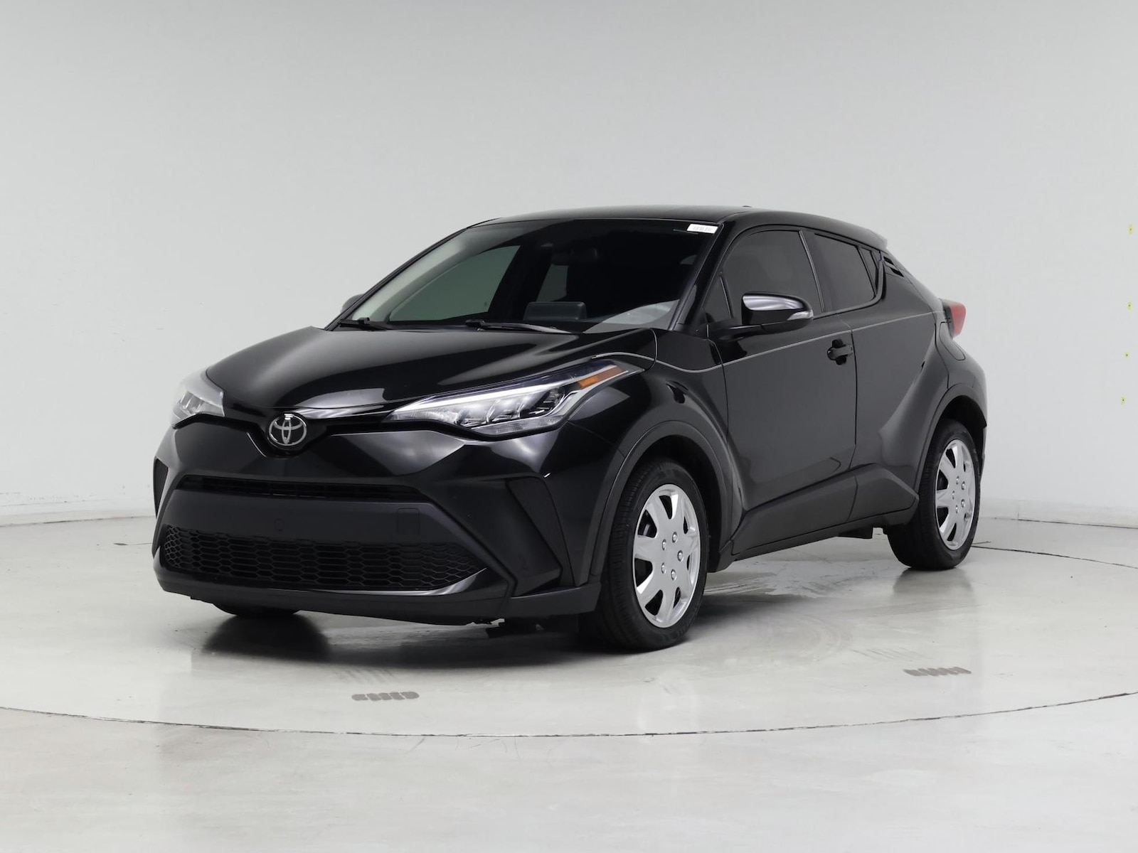 2020 Toyota C-HR LE - Photo 5