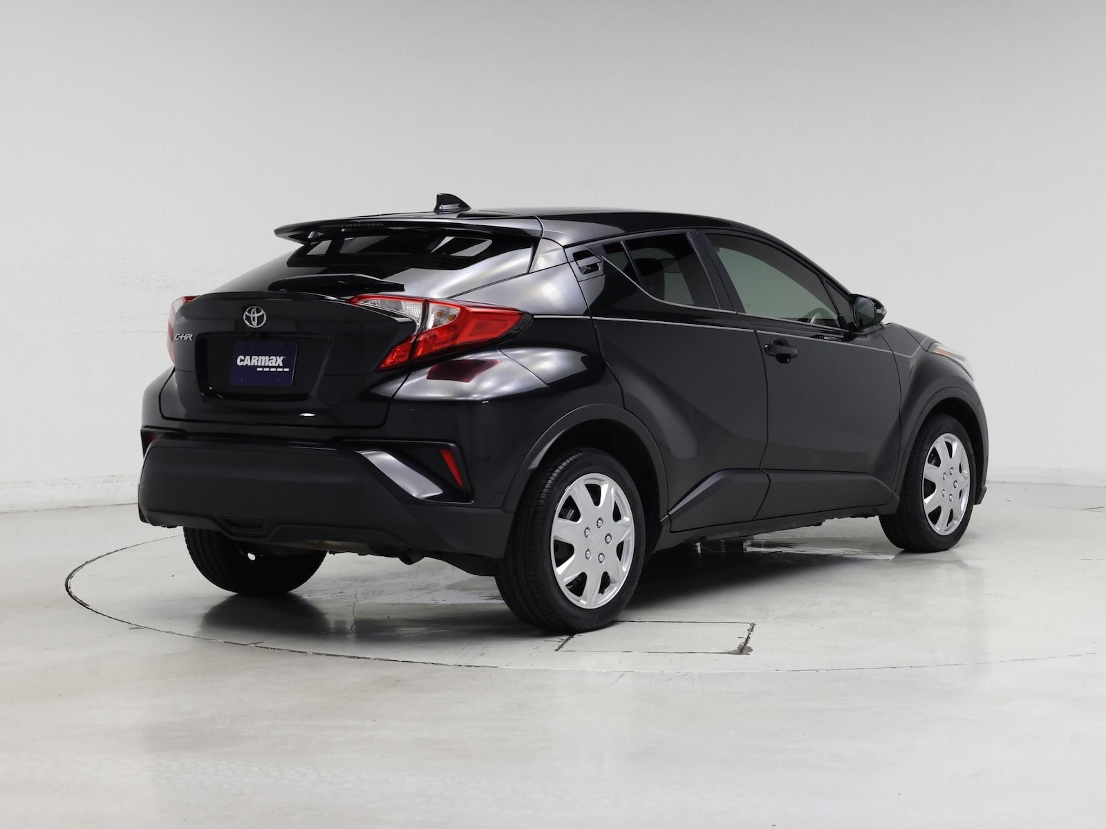 2020 Toyota C-HR LE - Photo 9