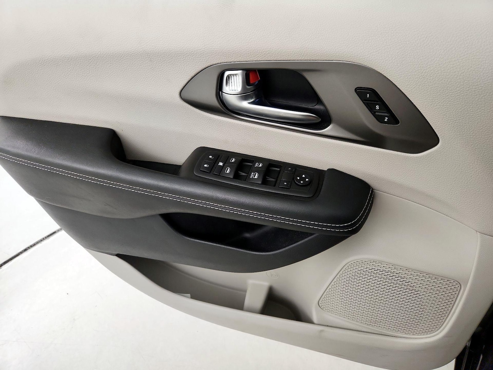 2021 Chrysler Pacifica Touring L - Photo 13