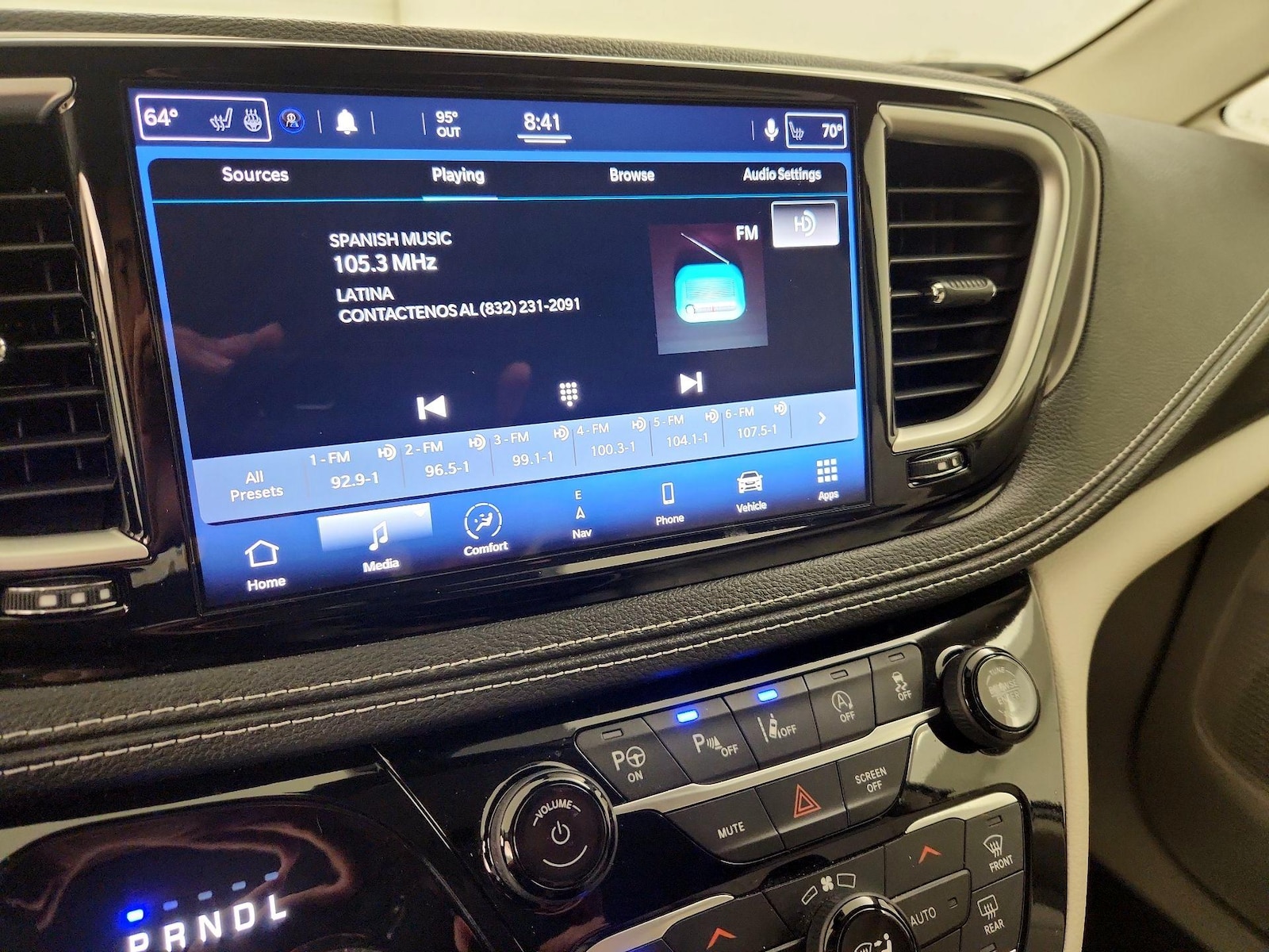 2021 Chrysler Pacifica Touring L - Photo 17