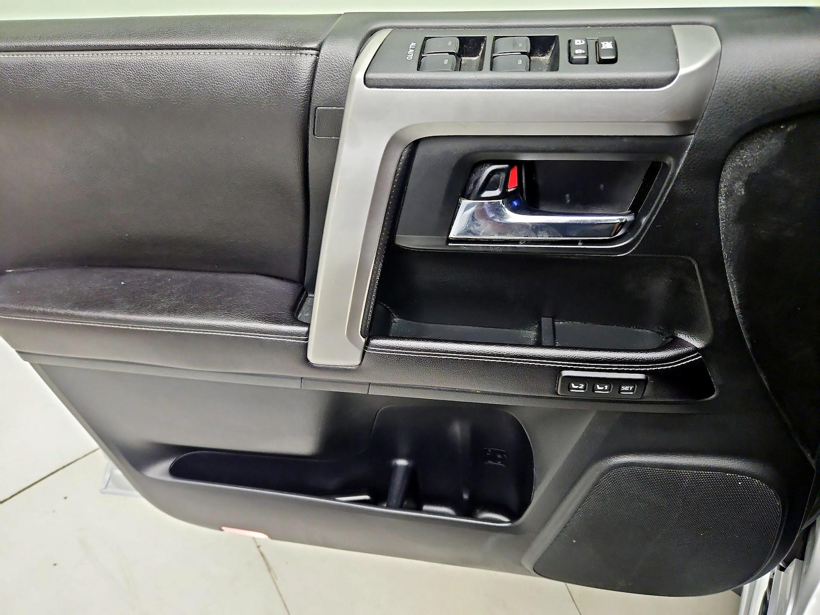 2016 Toyota 4Runner Limited - Photo 13