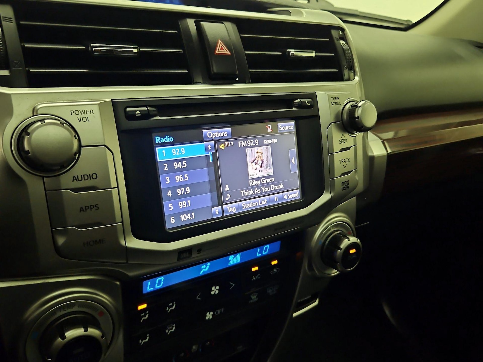 2016 Toyota 4Runner Limited - Photo 16