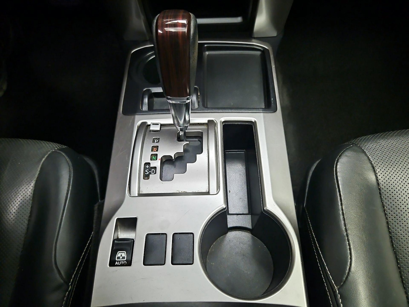 2016 Toyota 4Runner Limited - Photo 18