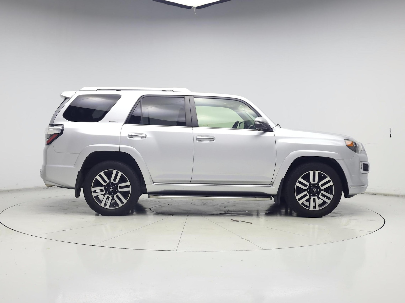 2016 Toyota 4Runner Limited - Photo 8