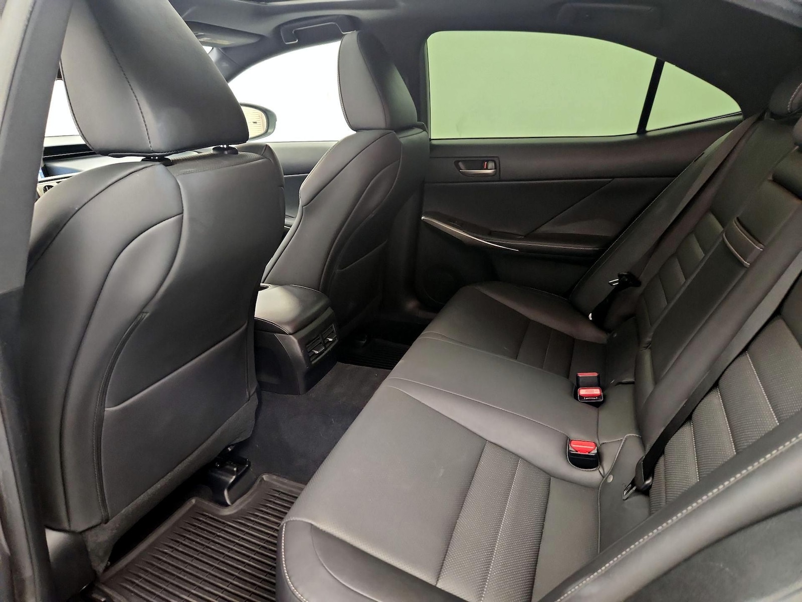 2018 Lexus IS 300 - Photo 21