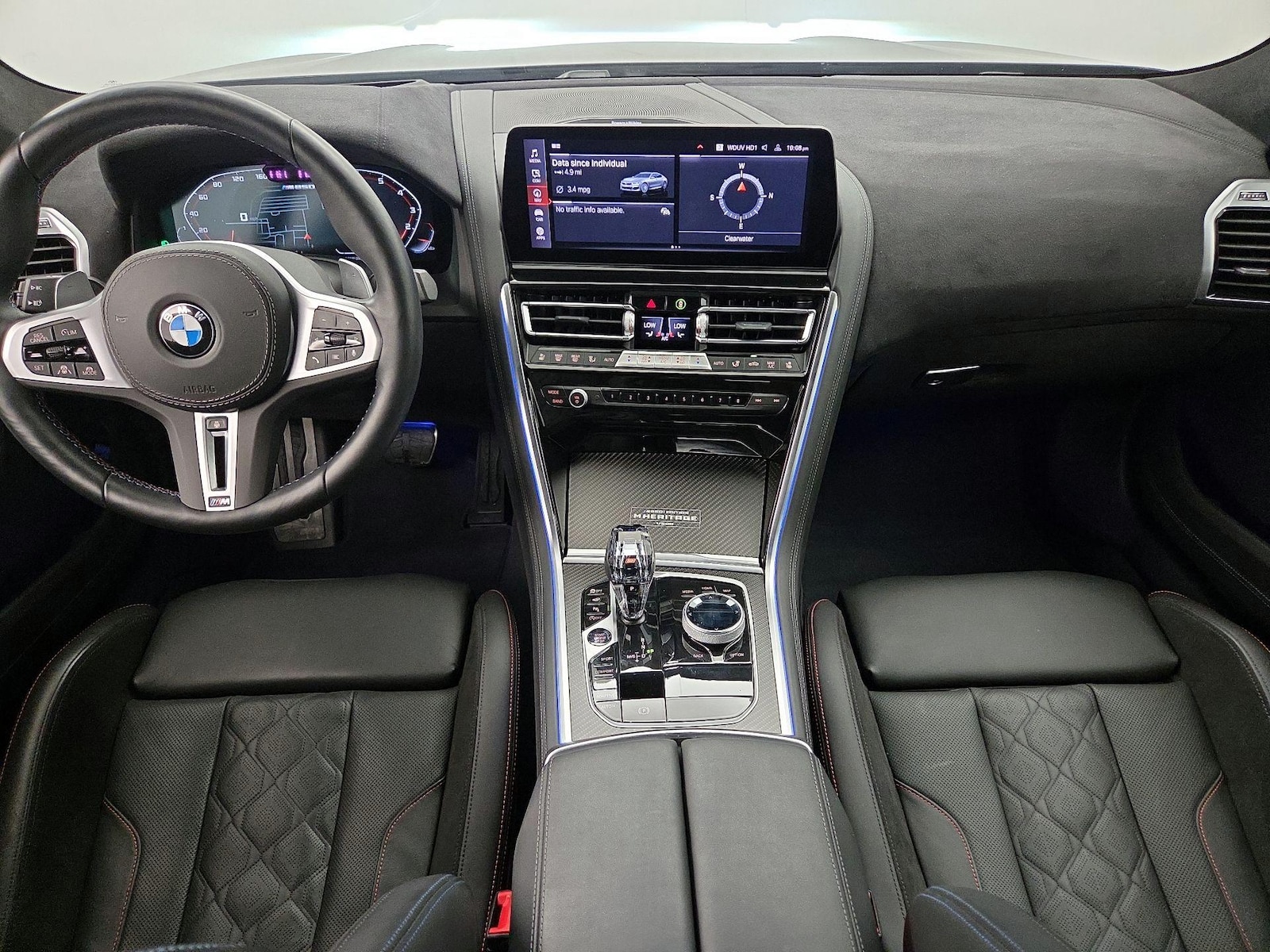 2026 BMW 8 Series M850i - Photo 10