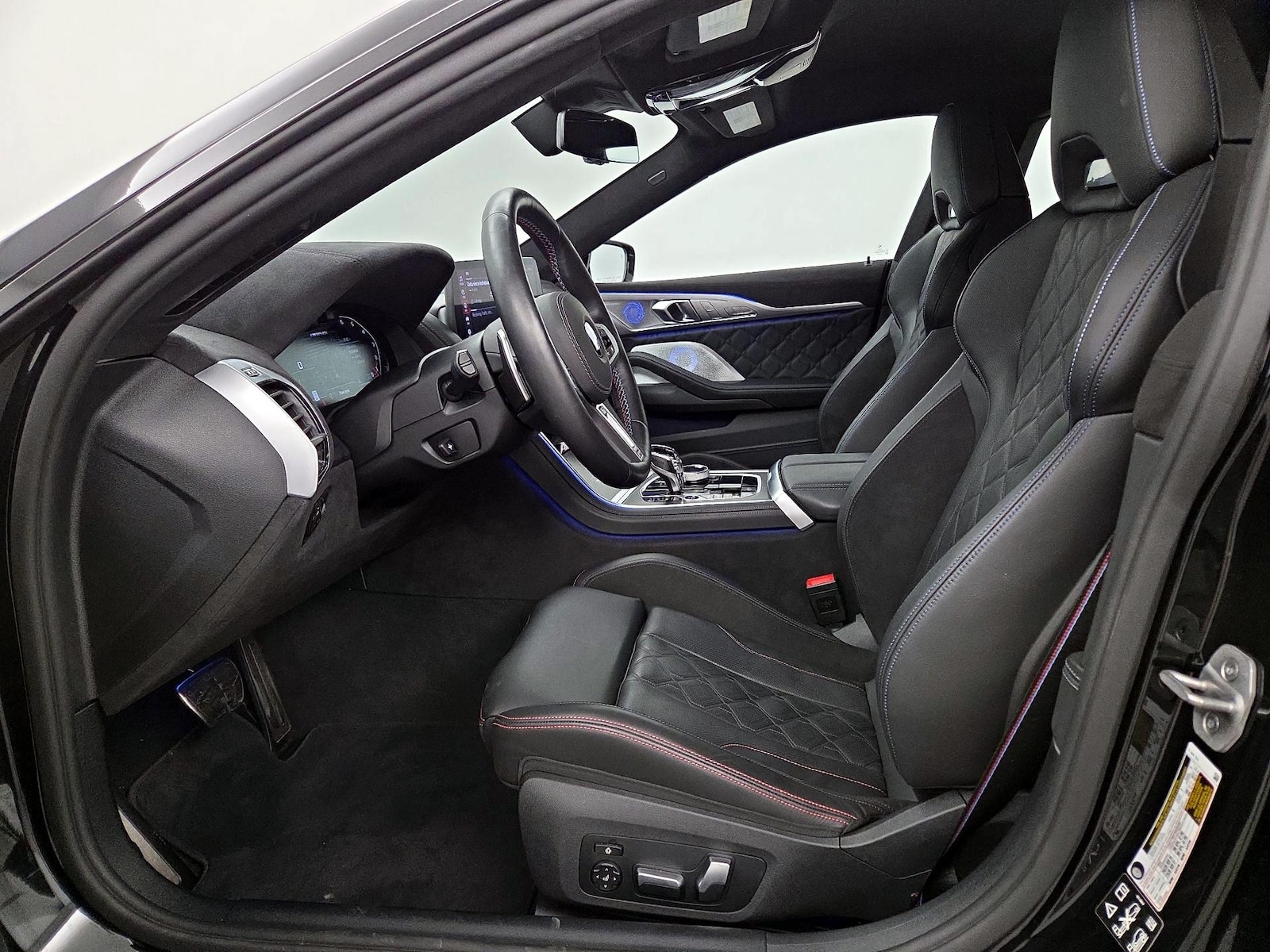 2026 BMW 8 Series M850i - Photo 12