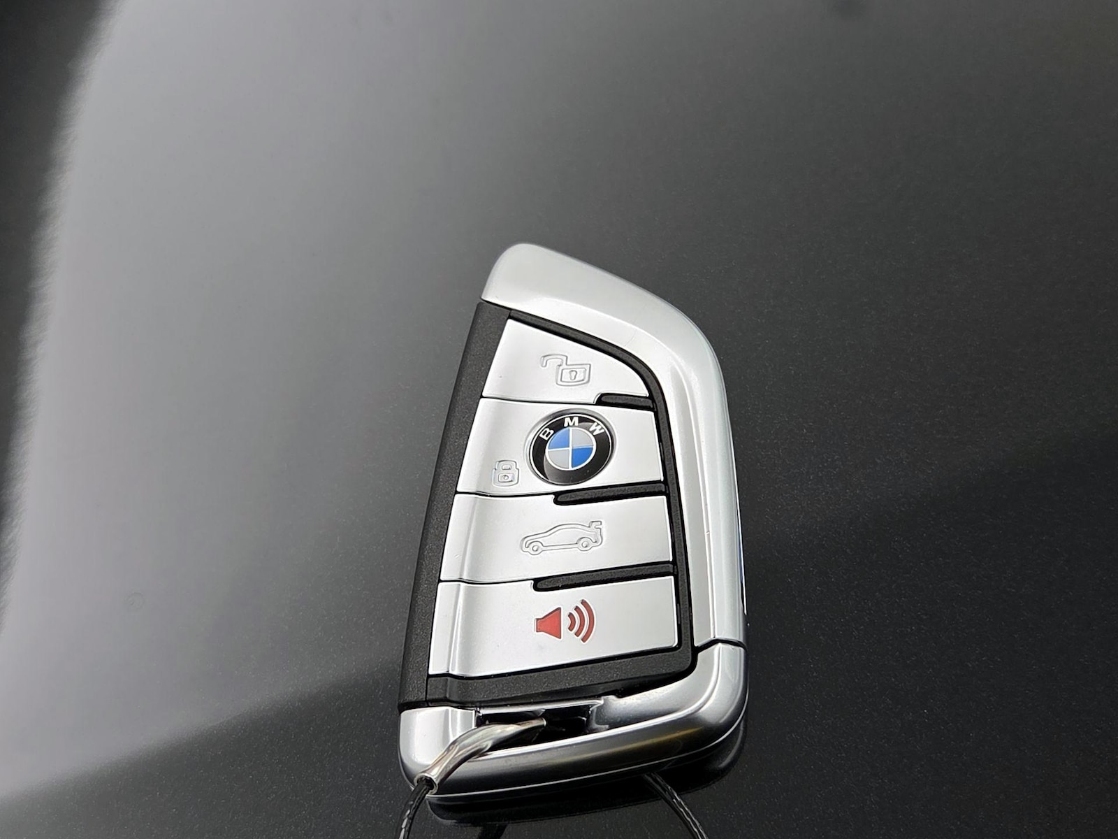 2026 BMW 8 Series M850i - Photo 24