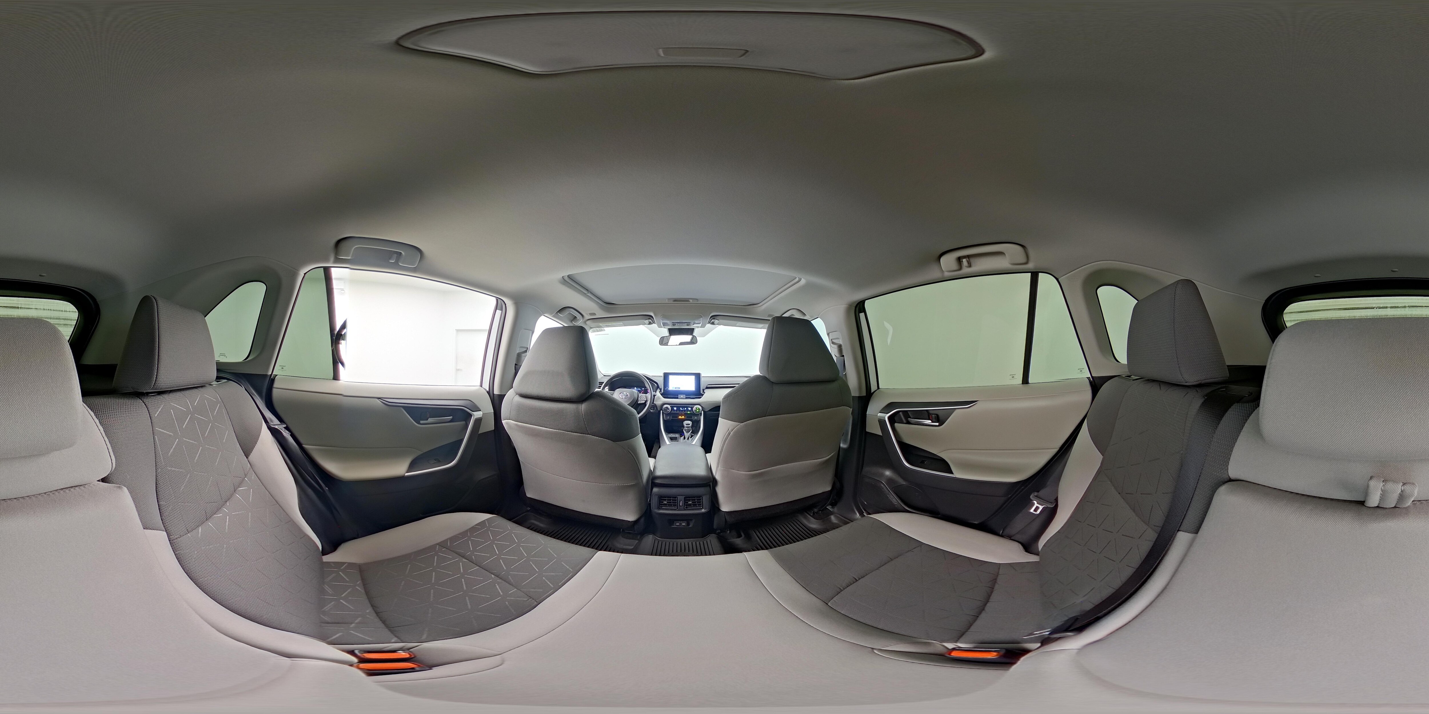 2025 Toyota RAV4 XLE - Photo 26