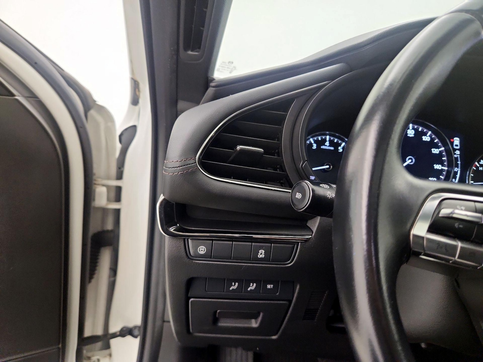 2020 Mazda Mazda3 Premium - Photo 14