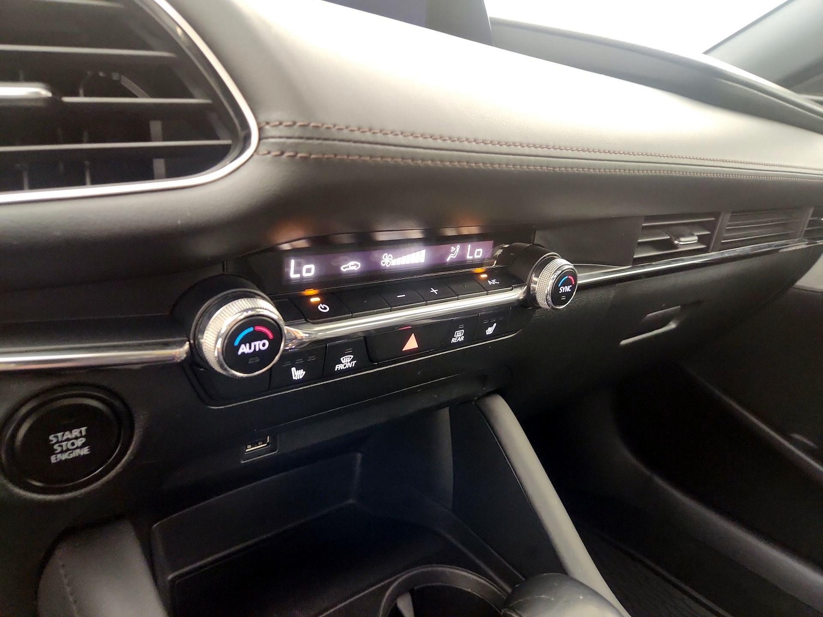 2020 Mazda Mazda3 Premium - Photo 18