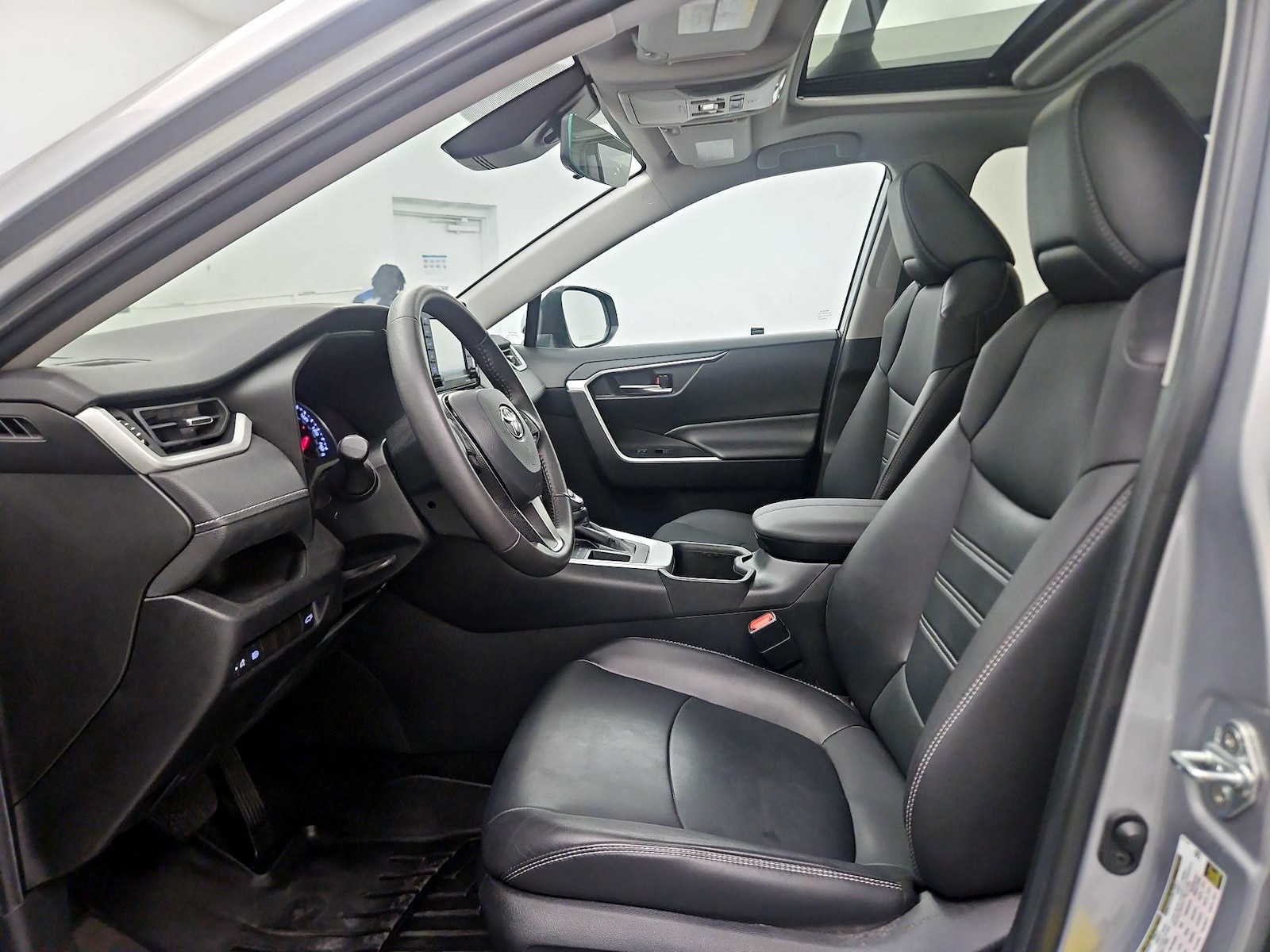2022 Toyota RAV4 XLE Premium - Photo 12