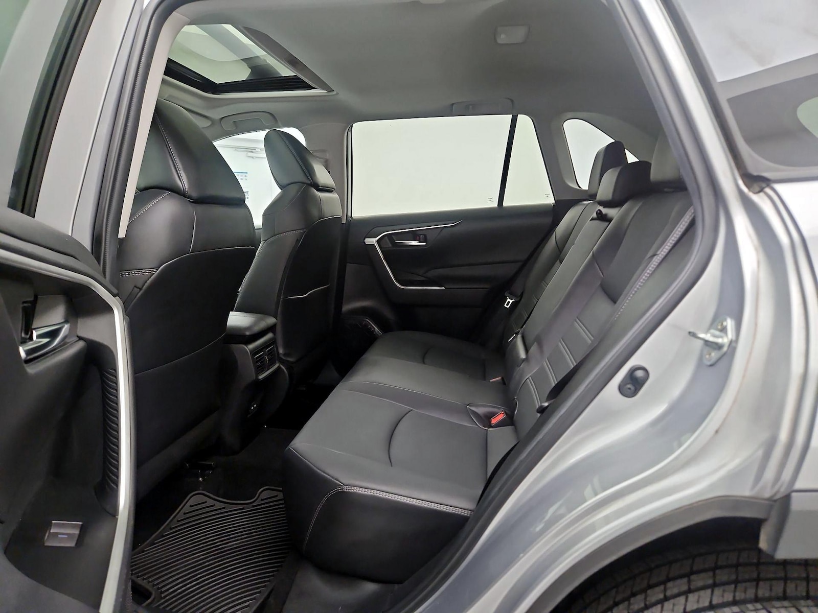 2022 Toyota RAV4 XLE Premium - Photo 21
