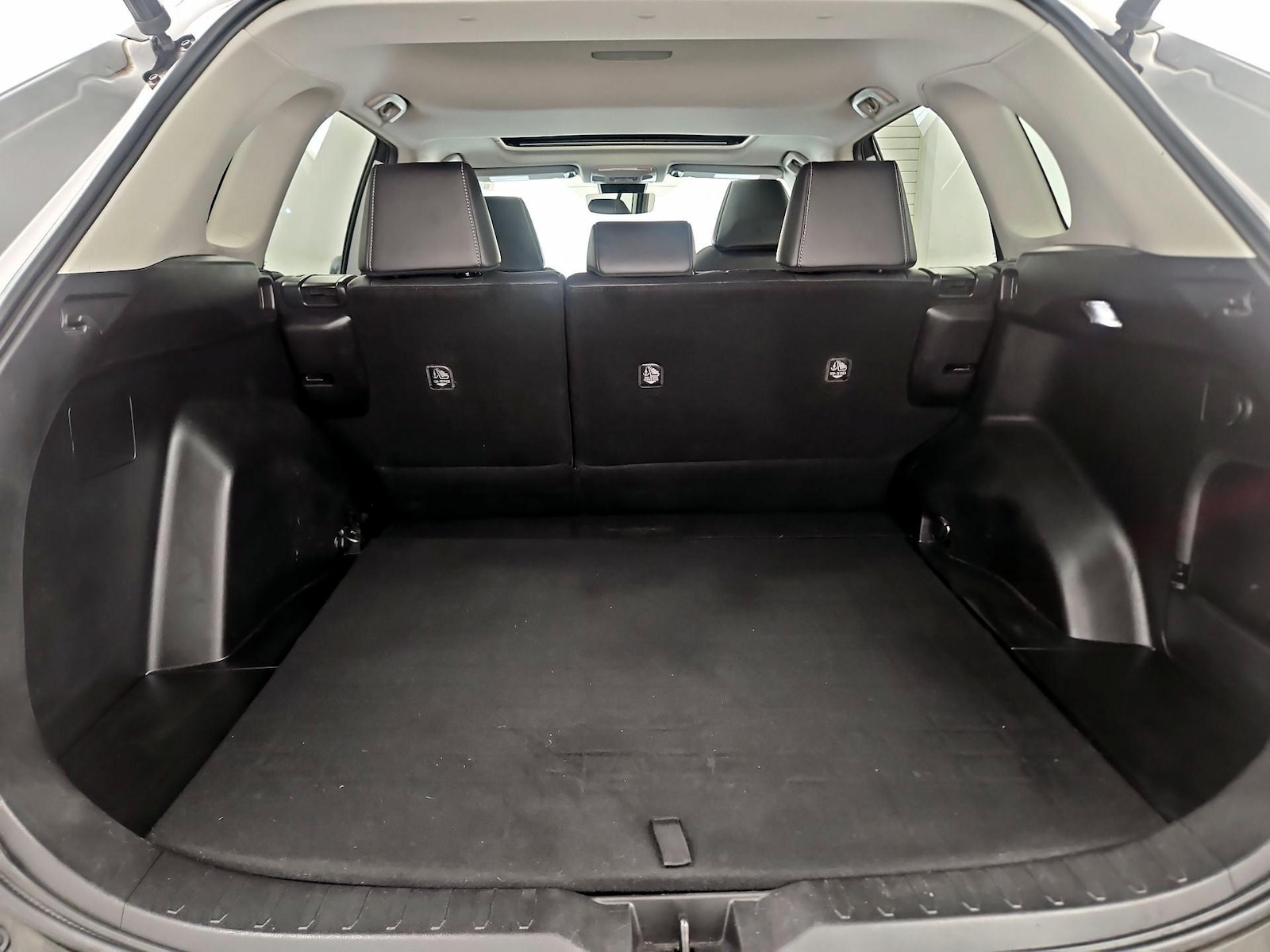 2022 Toyota RAV4 XLE Premium - Photo 22