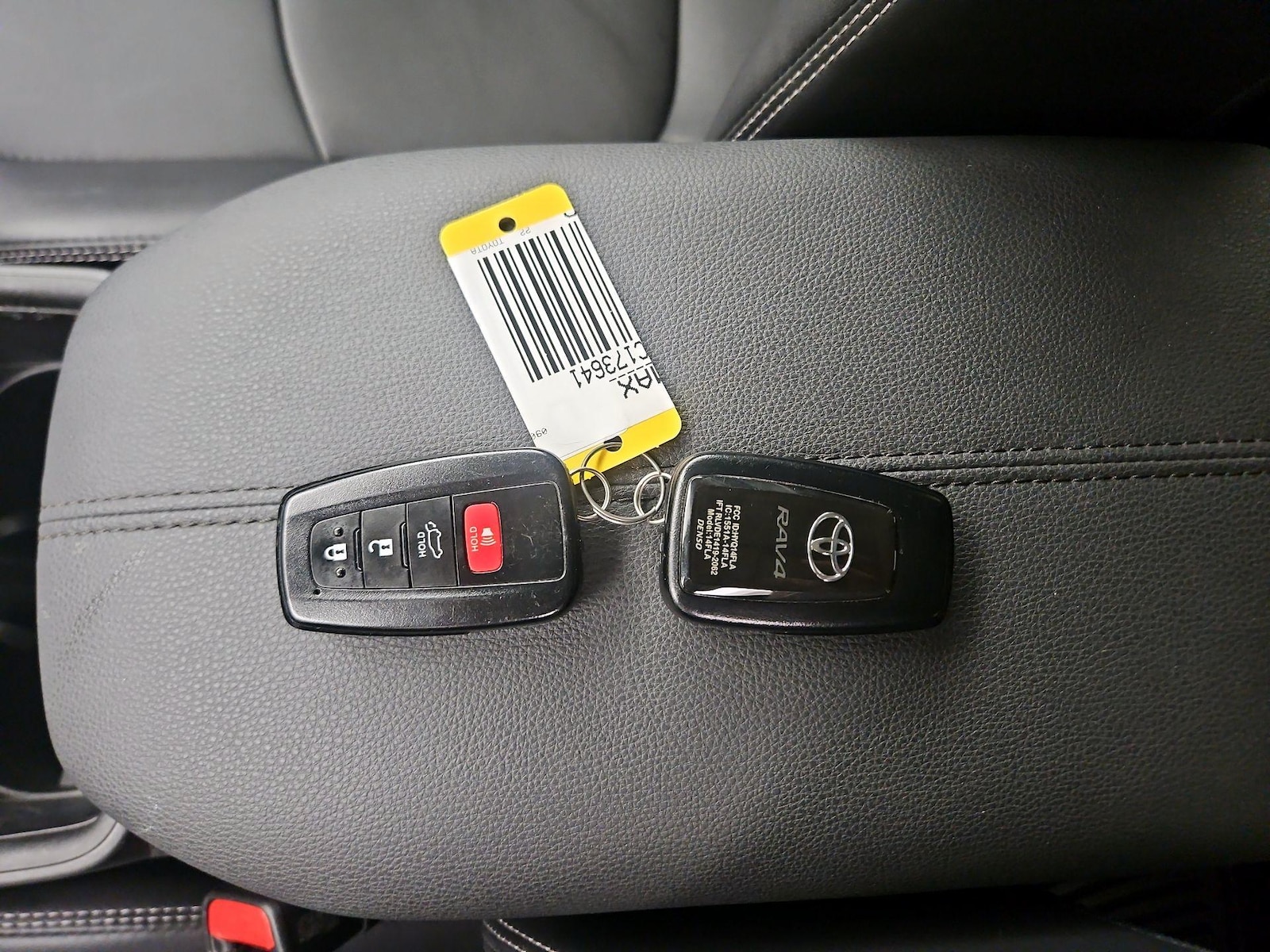 2022 Toyota RAV4 XLE Premium - Photo 24