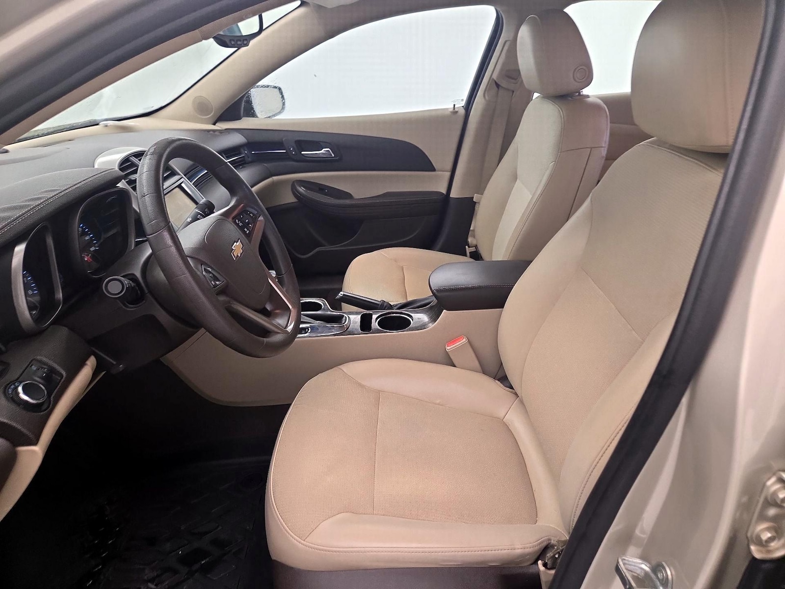 Power Seat(s) & Side Airbags
