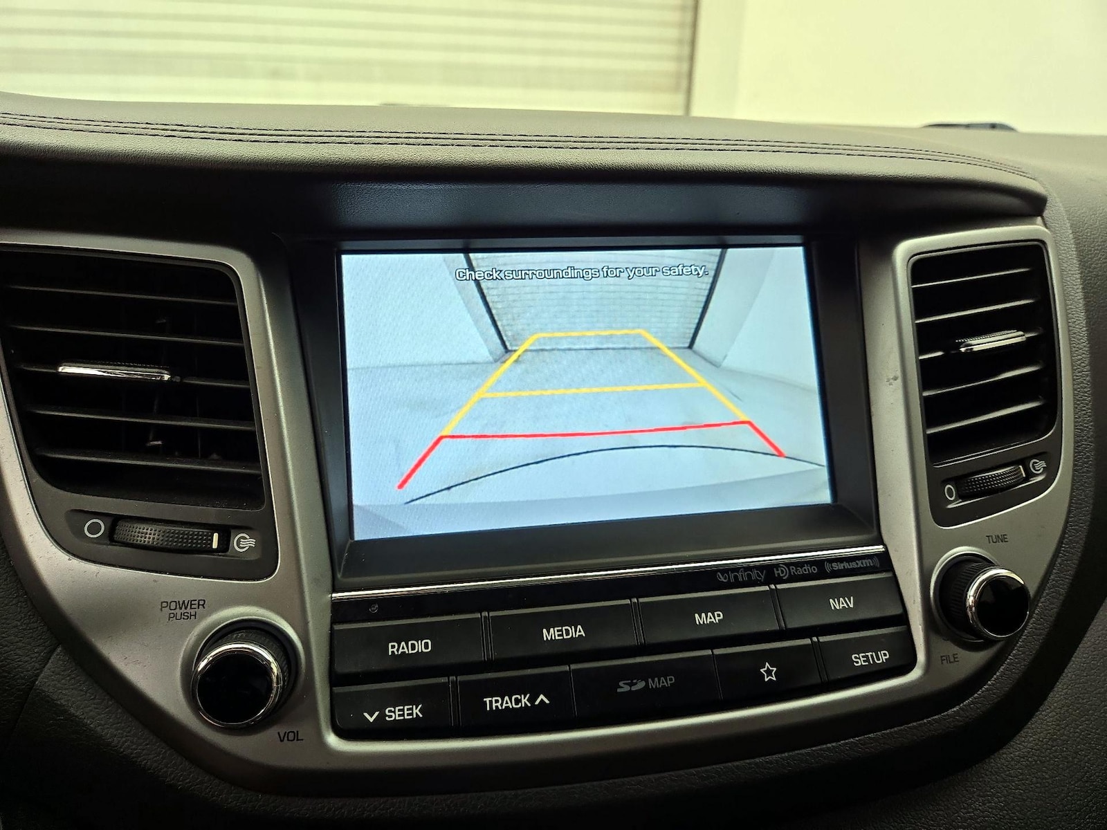 2018 Hyundai Tucson SE Plus - Photo 16