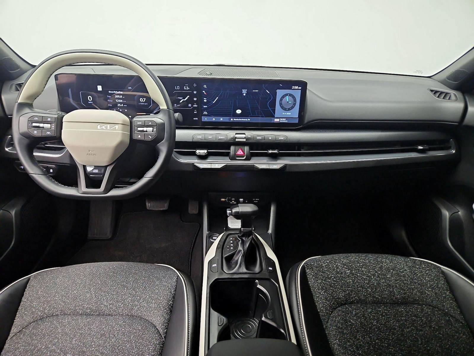 Apple CarPlay® & Android Auto™
